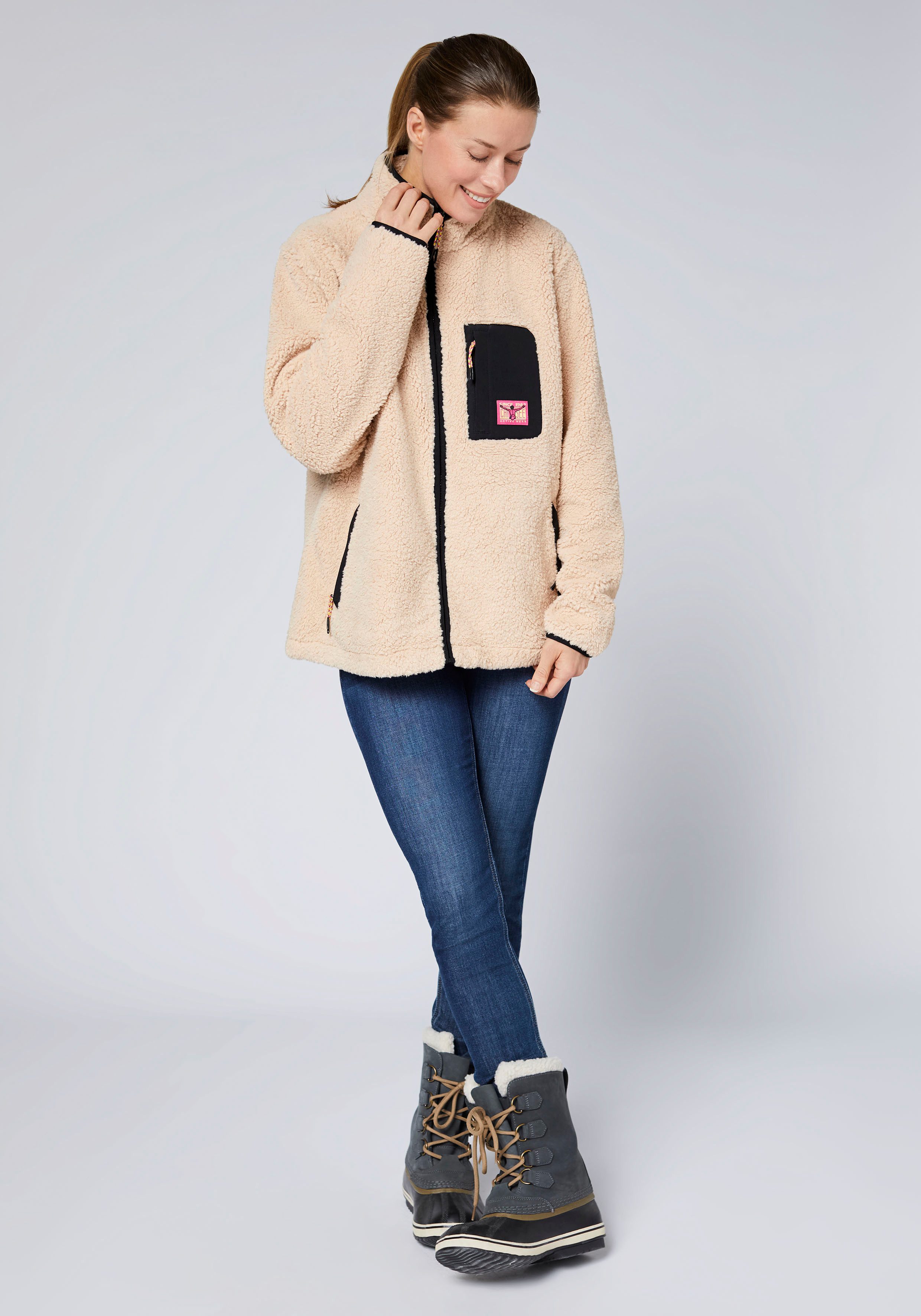 Chiemsee Fleecejacke mit hochschließendem Kragen, aus Polyester, in normaler Länge – Bild 5 von 5