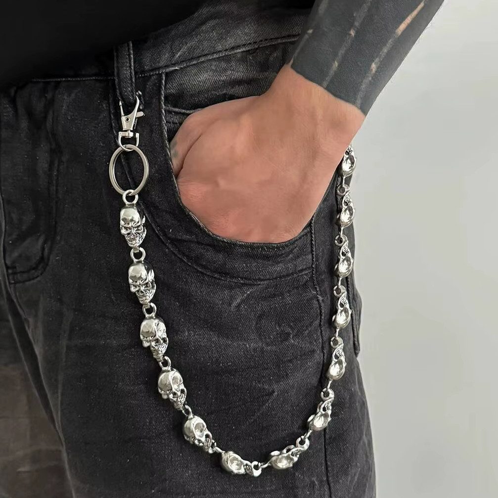 Ware aus aller Welt Hosenkette Einreihig mit Totenköpfen und Karabiner – Geldbörsenkette Biker-Kette, (1-tlg)