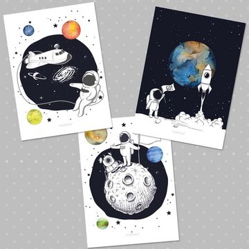 Sunnywall Poster Poster Kinderzimmer kleiner Astronaut (3er Set), Astronaut (Set), Poster