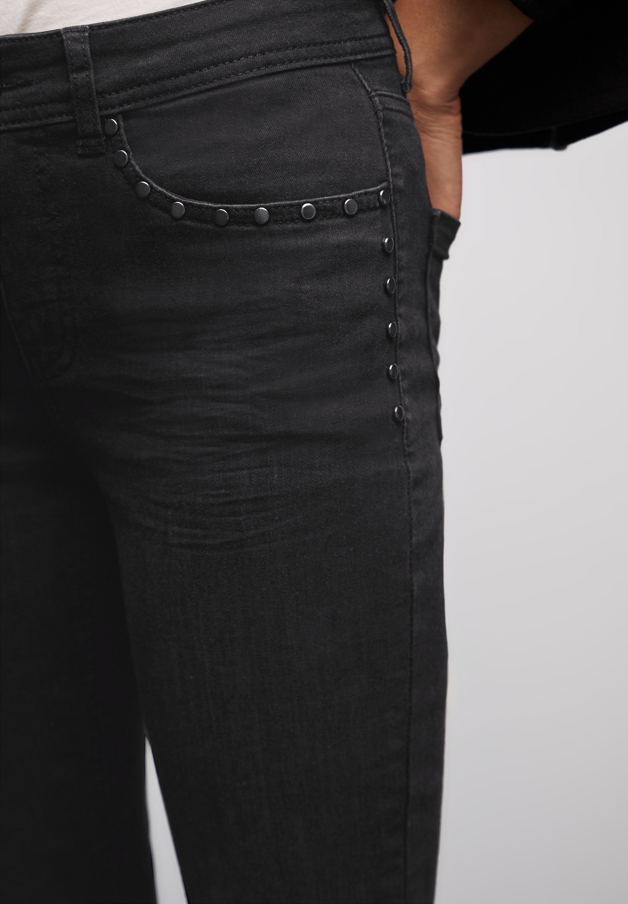 STREET ONE Slim-fit-Jeans mit Nieten