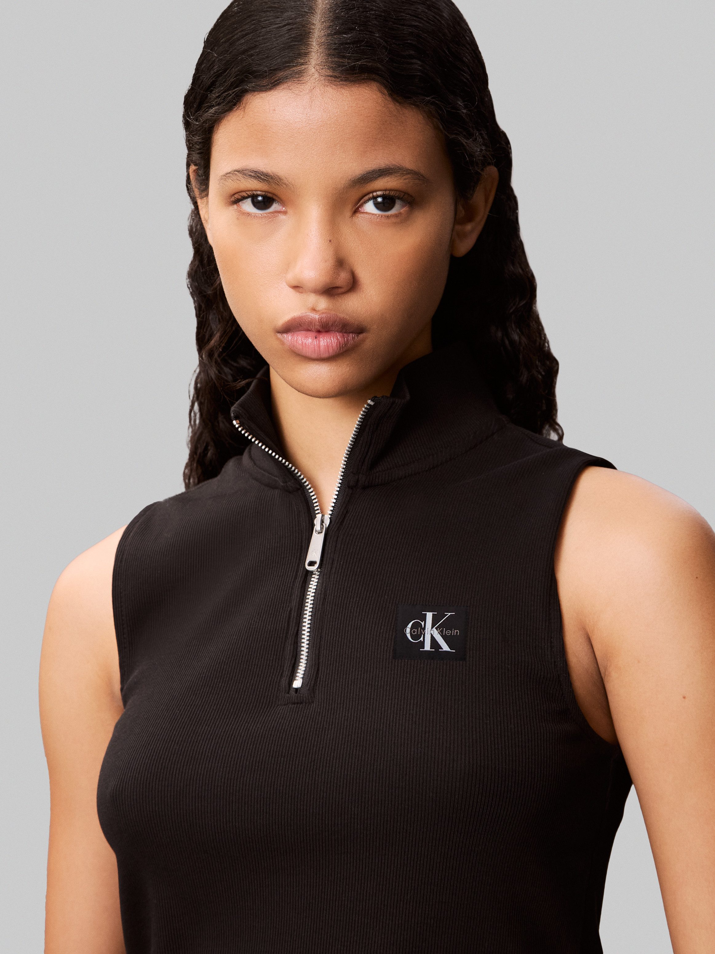 Calvin Klein Jeans Tanktop A- WOVEN LABEL SL QZ TOP Mit Rundhalsausschnitt
