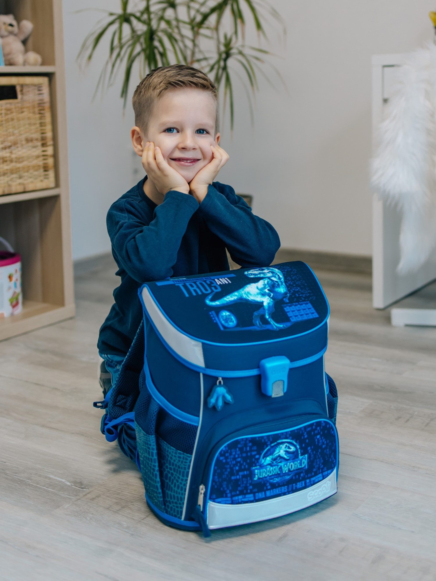 Scooli Schulranzen Campus Fit Jurassic World, T-Rex Dino, dunkelblau, ab 1. Klasse (Grund-Set, 5-tlg., mit gefüllter Federmappe, Turn- & Geldbeutel), kompakt, leicht, robust