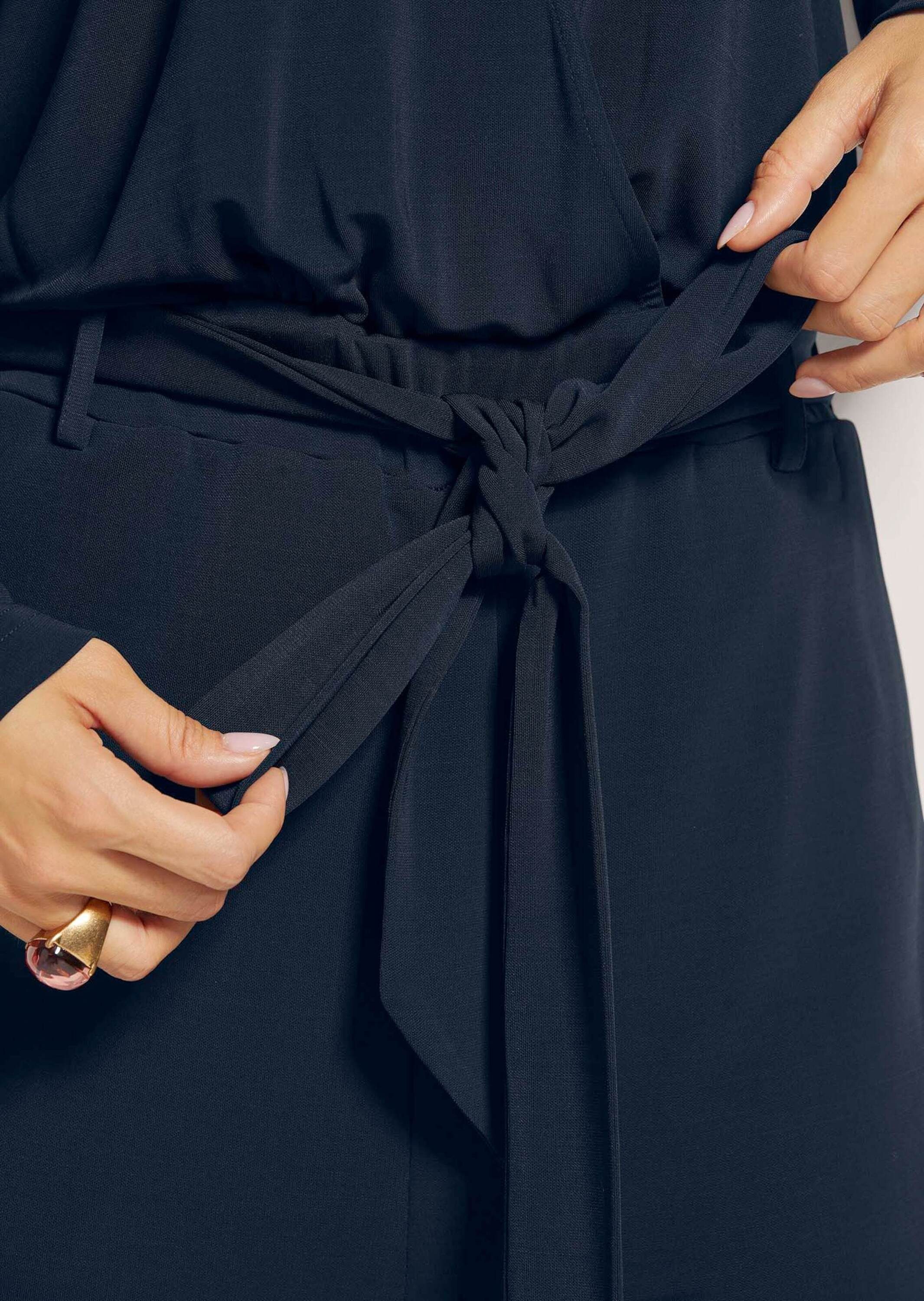 MADELEINE Jumpsuit Eleganter Overall mit weitem Bein Melierte Optik, V-Ausschnitt mit Knopfverschluss hinten