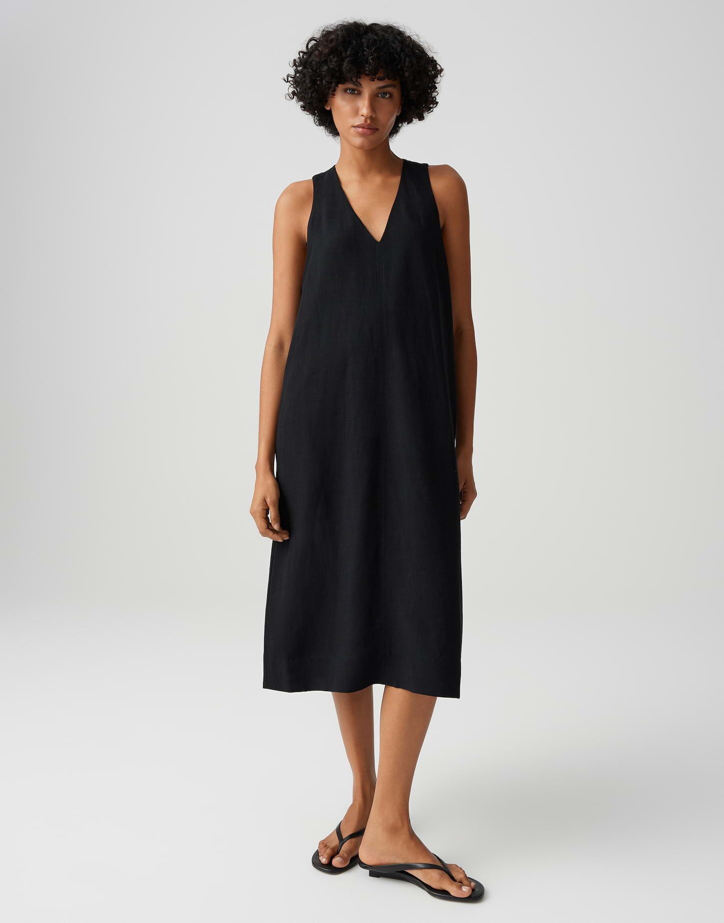 OPUS Neckholderkleid Waka aus Webware mit Leinenstruktur Mit Eingrifftaschen für praktische Alltagslooks
