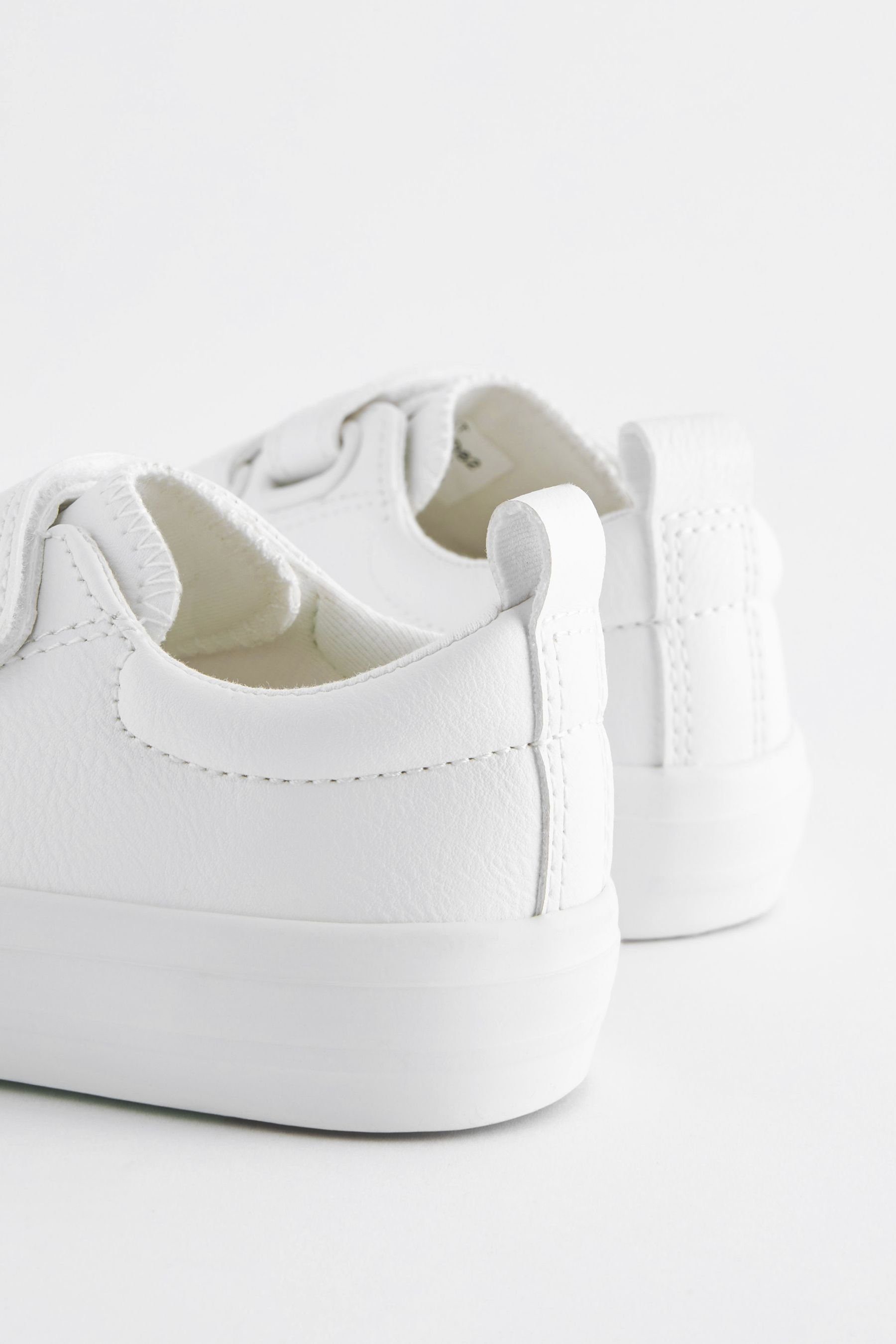 White Sneaker (1-tlg) Kompakte Sneaker Next