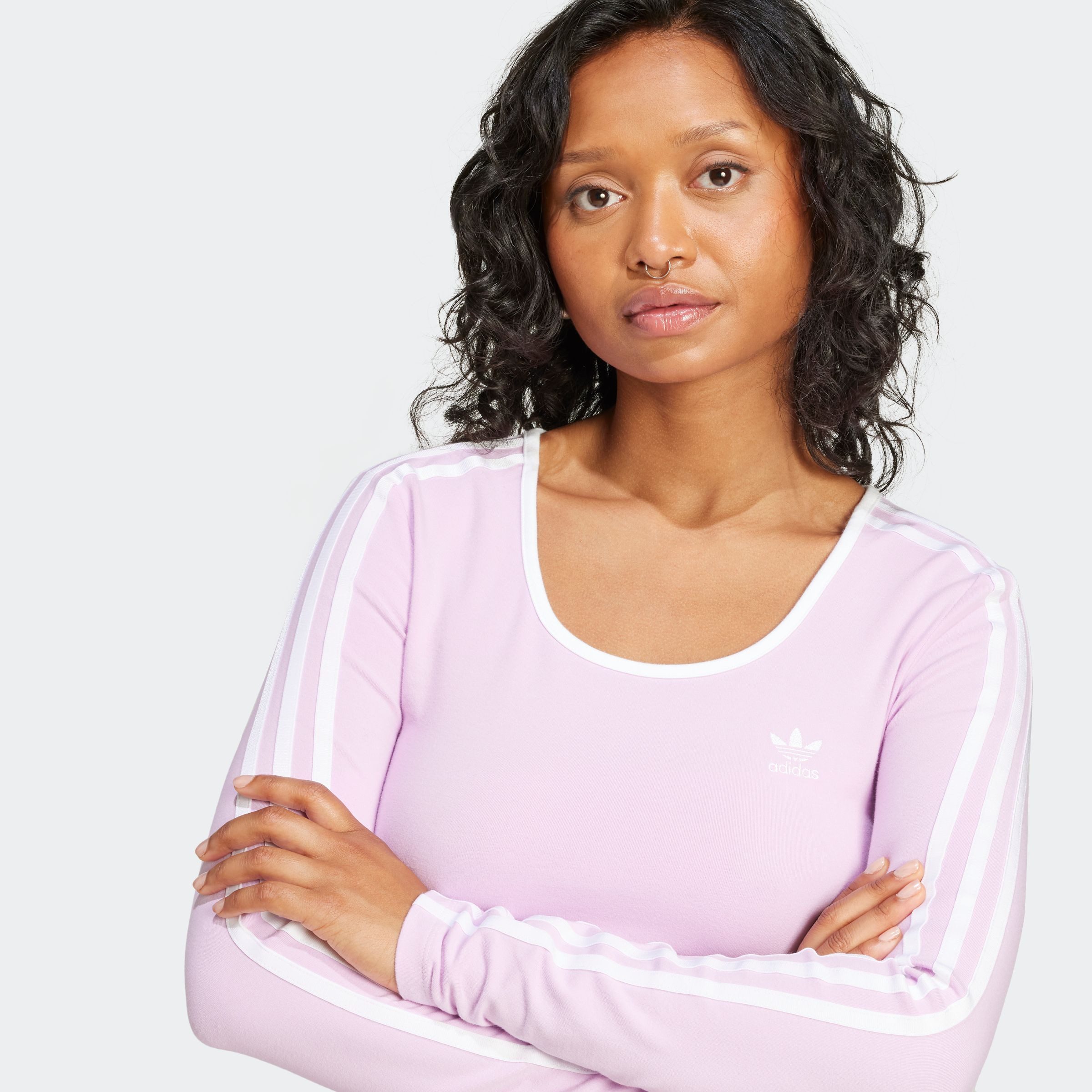 adidas Originals Langarmshirt ADICOLOR 3-STREIFEN CROP LONGSLEEVE schmaler und kürzerer Schnitt, mit langen Ärmeln, aus Baumwolle
