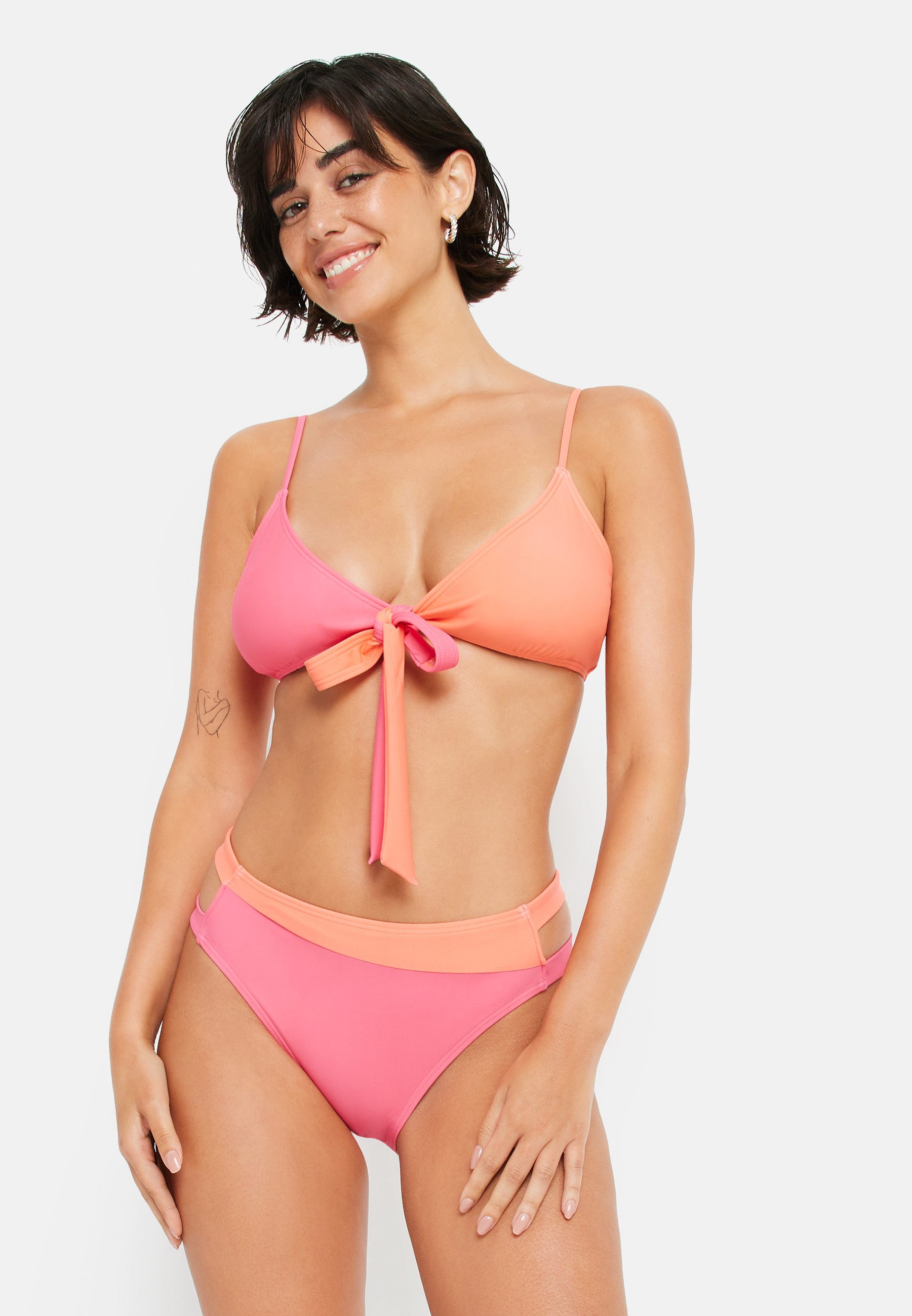 LSCN by LASCANA Triangel-Bikini Auri (Set) in Colourblock-Optik. € 49,99