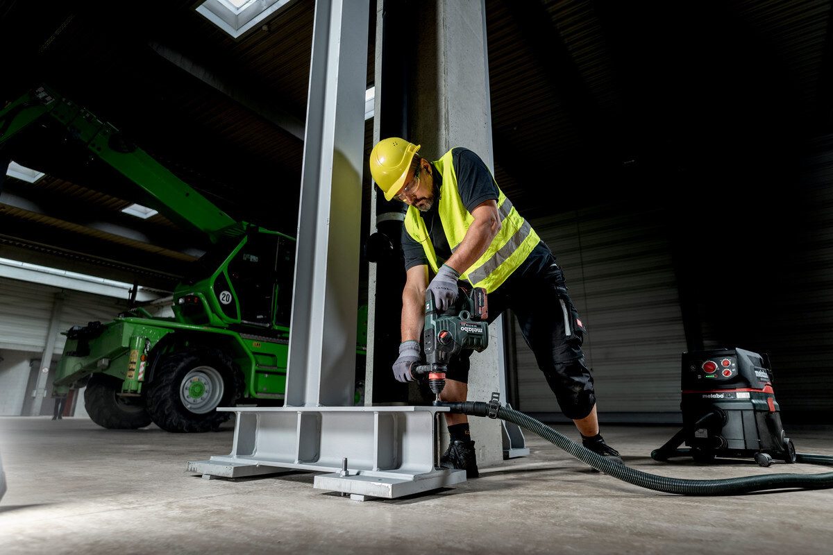 metabo Akku-Kombibohrhammer KH 18 LTX BL 35 Q, 18 V, max. 810 U/min, Kombihammer Ohne Akku in metaBOX 185 XL