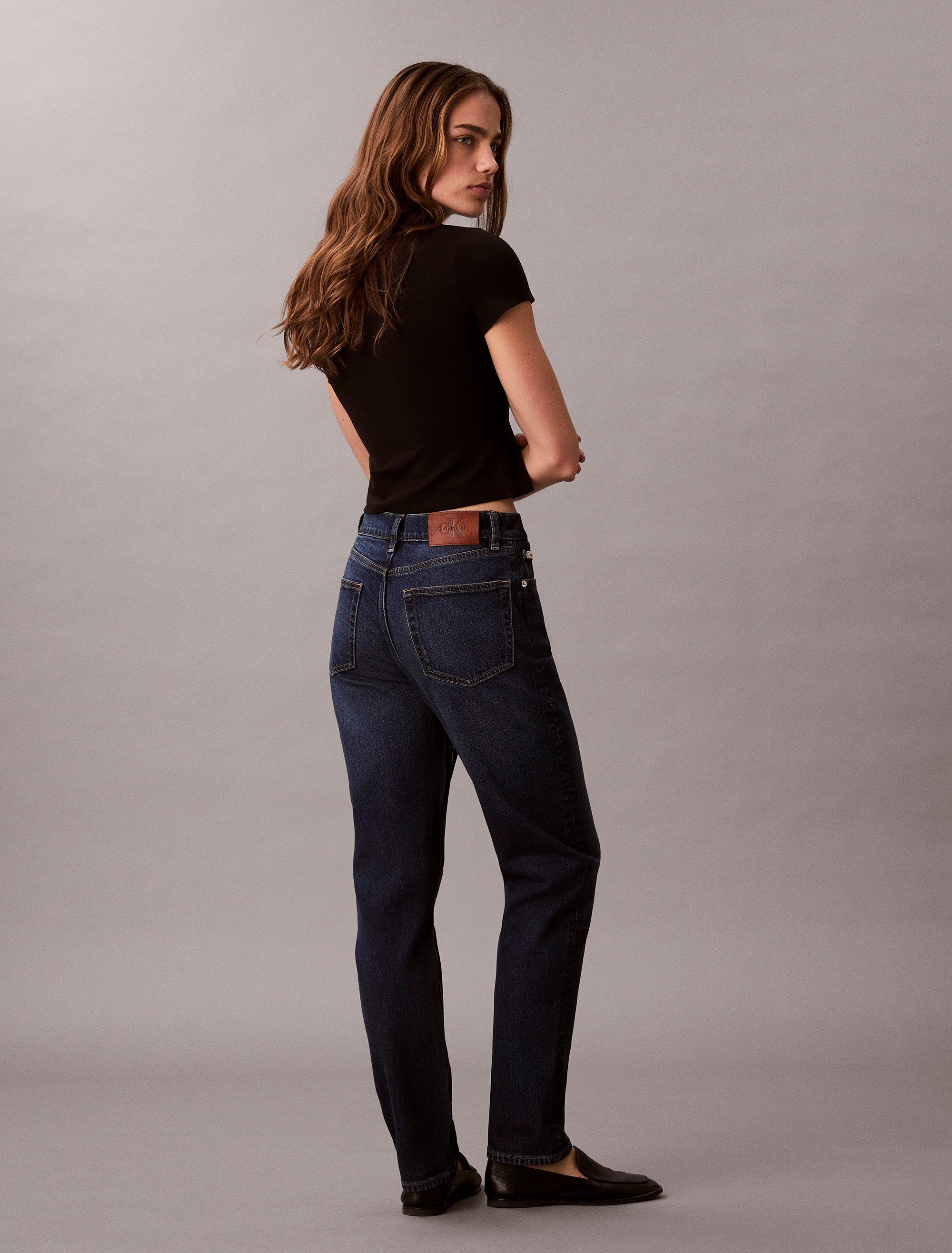 Calvin Klein Jeans Mom-Jeans NEW MOM JEAN mit Markenlabel am Bund