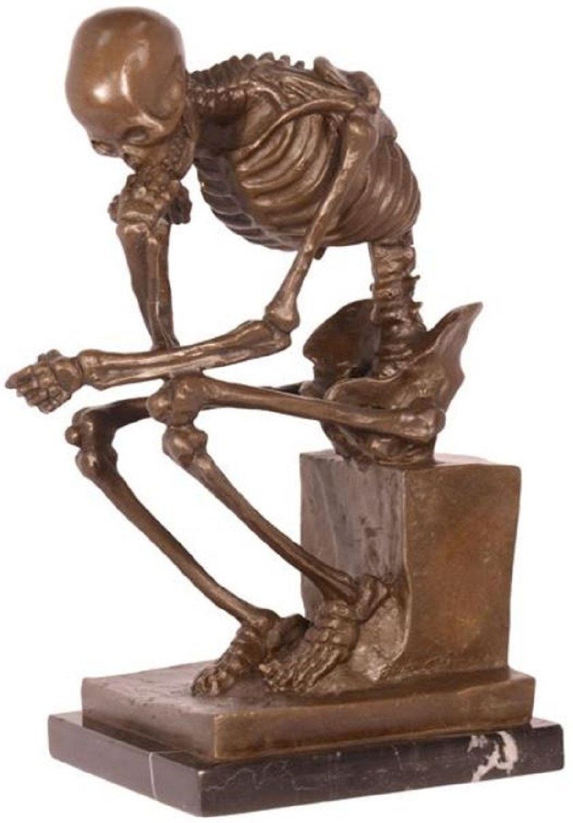 Casa Padrino Dekofigur Deko Bronzefigur Das denkende Skelett Bronze / Schwarz 16,8 x 13,1 x H. 24,6 cm - Bronze Skulptur - Dekofigur