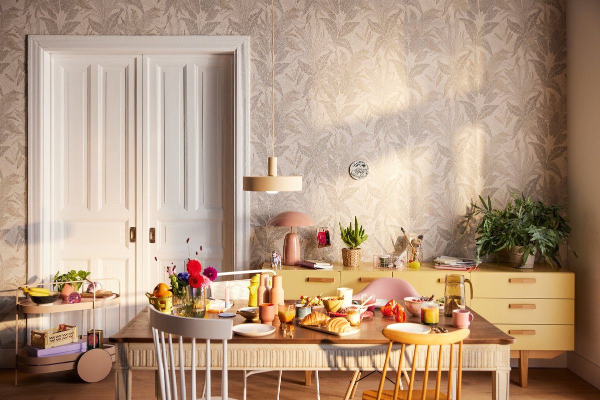 living walls Vliestapete Stories of Life florale Tapete mit Blättern Beige Gold, leicht strukturiert, floral, Wald, botanisch, (1 St), Metallictapete für Wohnzimmer und Schlafzimmer Tapeten Wohnzimmer Flur