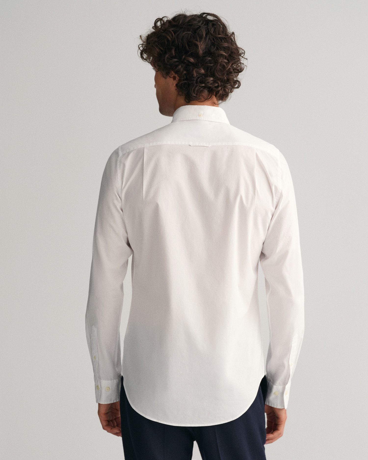 Gant Langarmhemd SLIM CLASSIC POPLIN SHIRT mit klassischer Logostickerei auf der Brust – Bild 5 von 5
