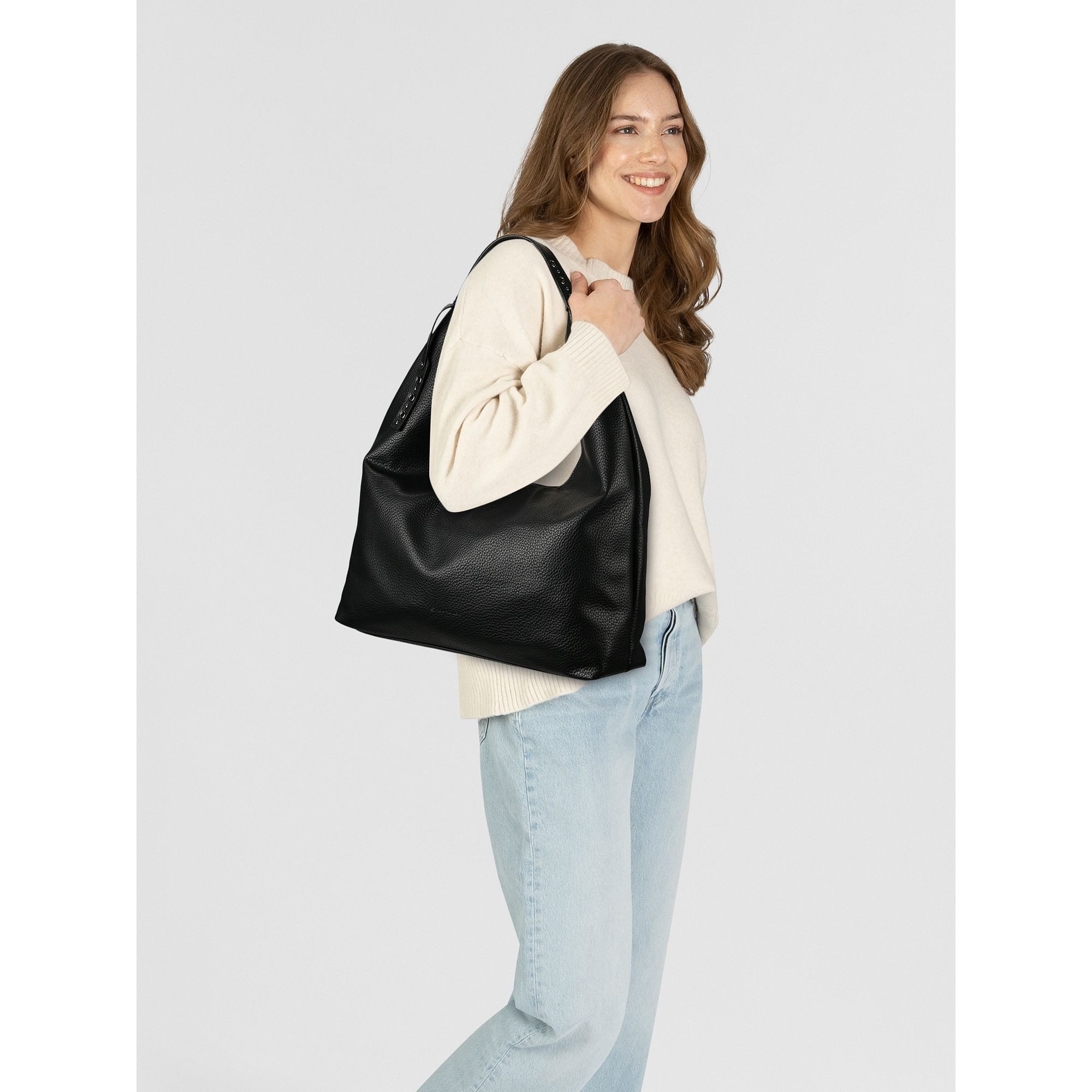 TOM TAILOR Schultertasche Elaria, Polyurethan