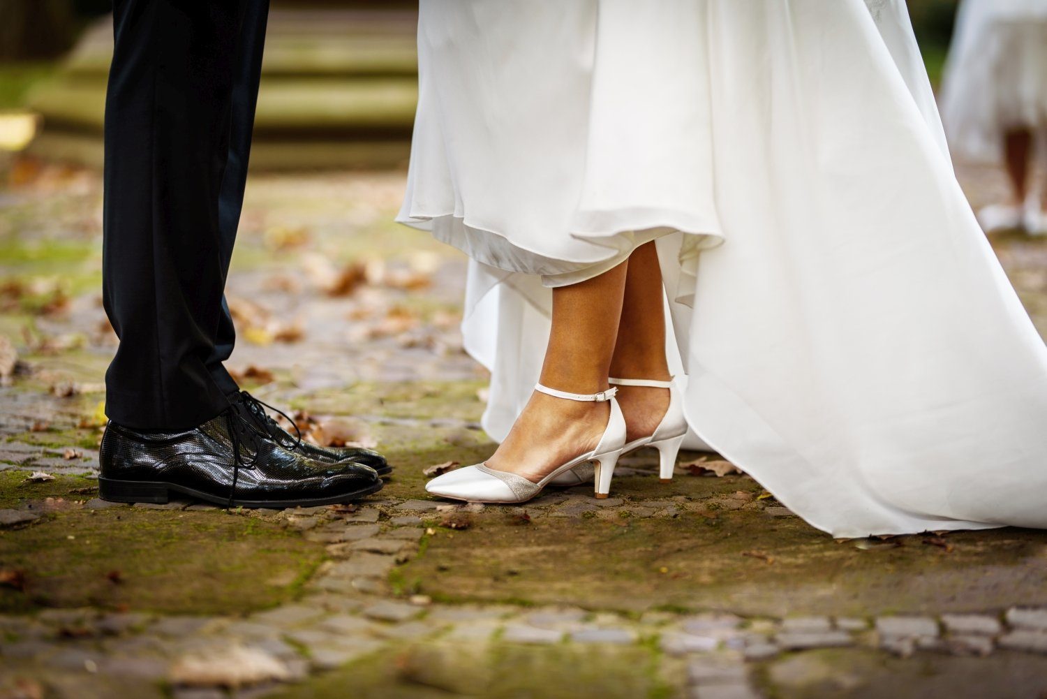 White Lady 875 ivory-champagner - einfärbbare Brautschuhe mit Glitter Slingpumps