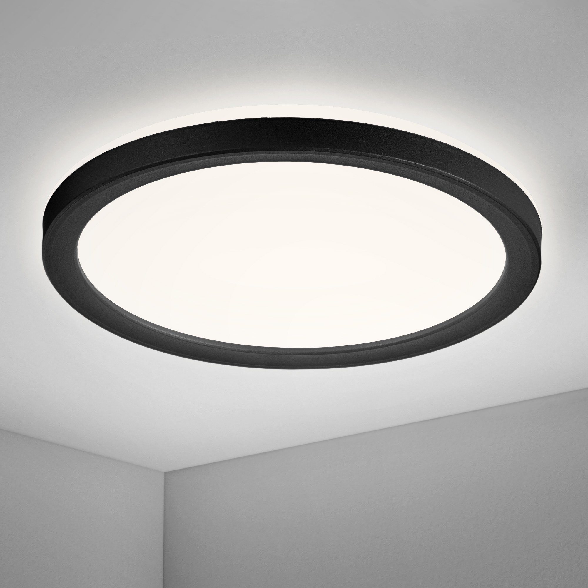 Navaris LED Deckenleuchte, energieeffizient, LED fest integriert, LED  Deckenlampe mit Hintergrundbeleuchtung - 12W - 19x2,8cm - 4000K