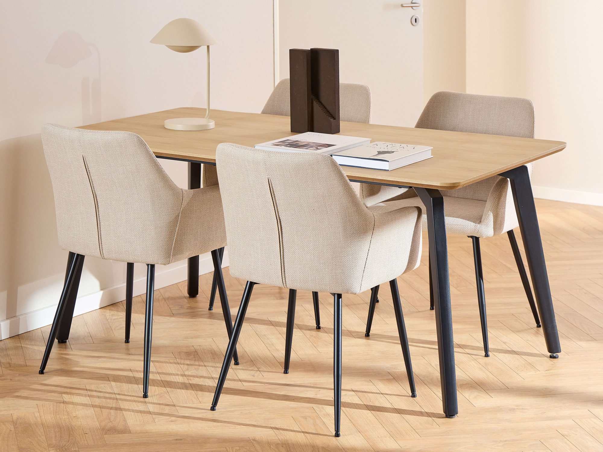 ACTONA GROUP Esszimmer-Set Essgruppe, Speisetisch mit Wohnzimmerstühlen, (Set, 5-St., 1x Tisch + 4x Stühle), 1x Tisch + 4x Stühle