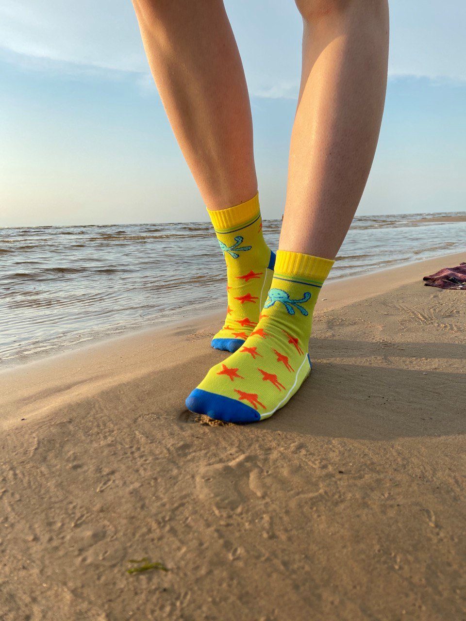 WERI SPEZIALS Strumpfhersteller GmbH ABS-Socken ABS-Strandsocken >>Hawaii Blumen<< mit Polyester