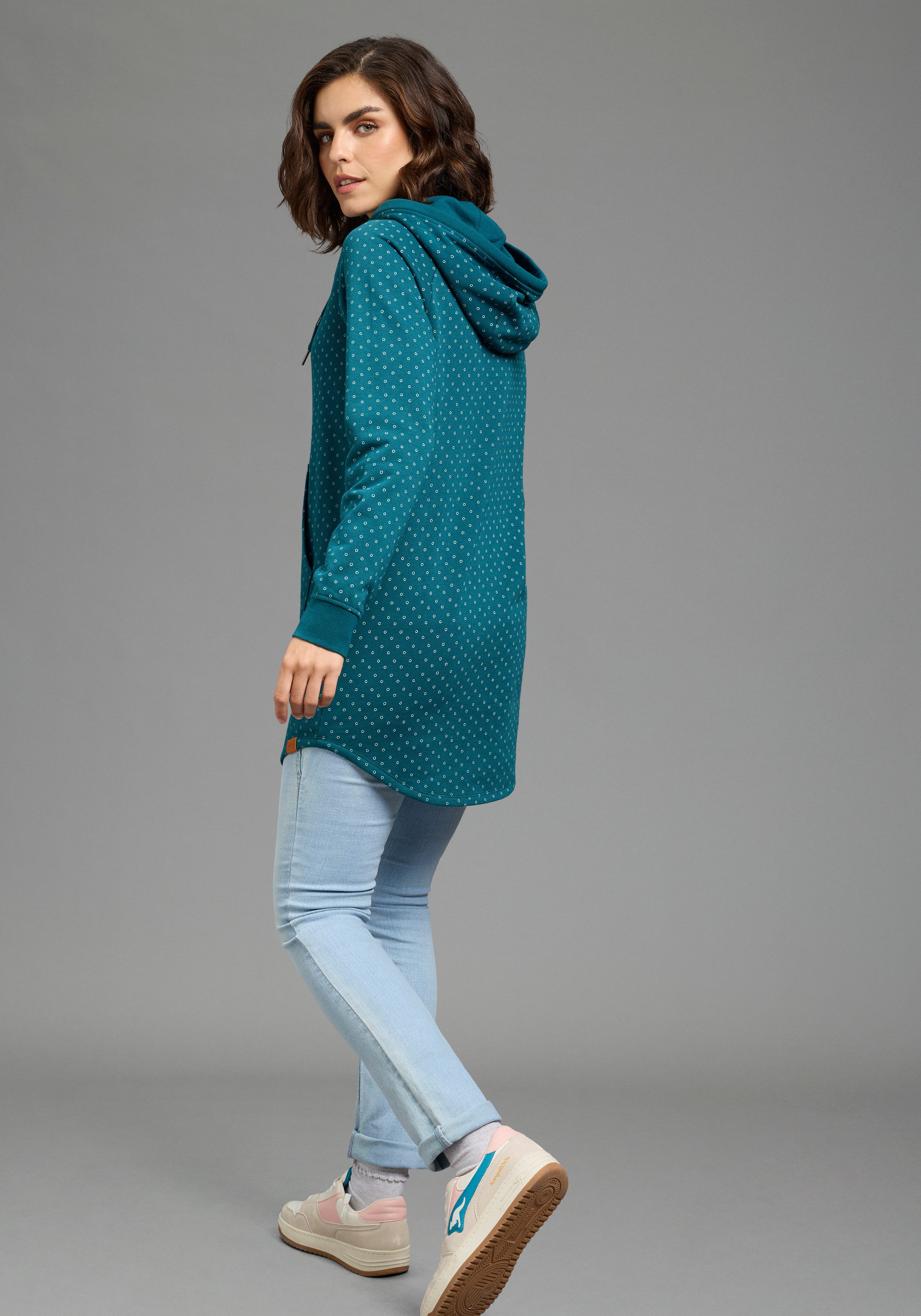 Zum Outfit 10