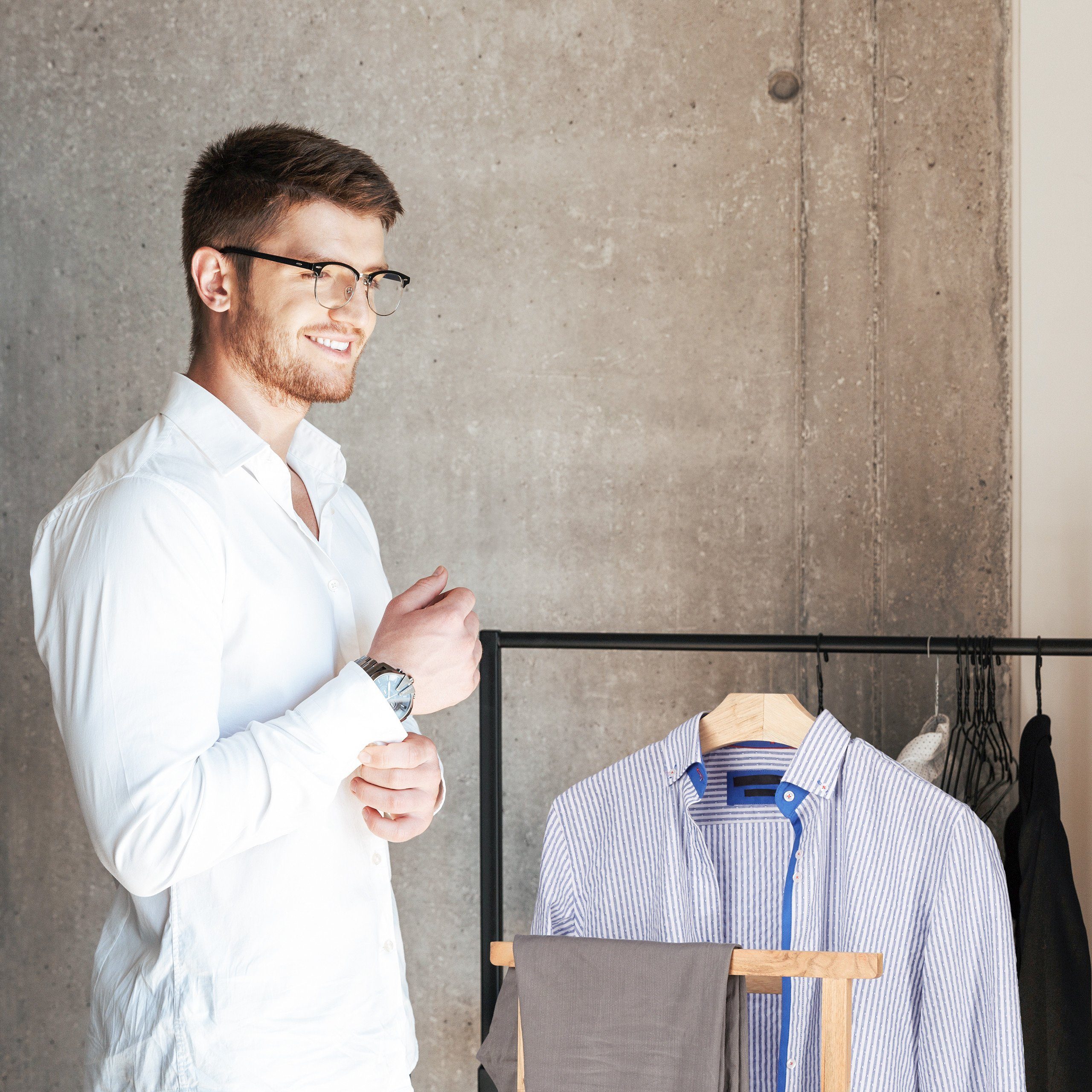 relaxdays Herrendiener Holz freistehend