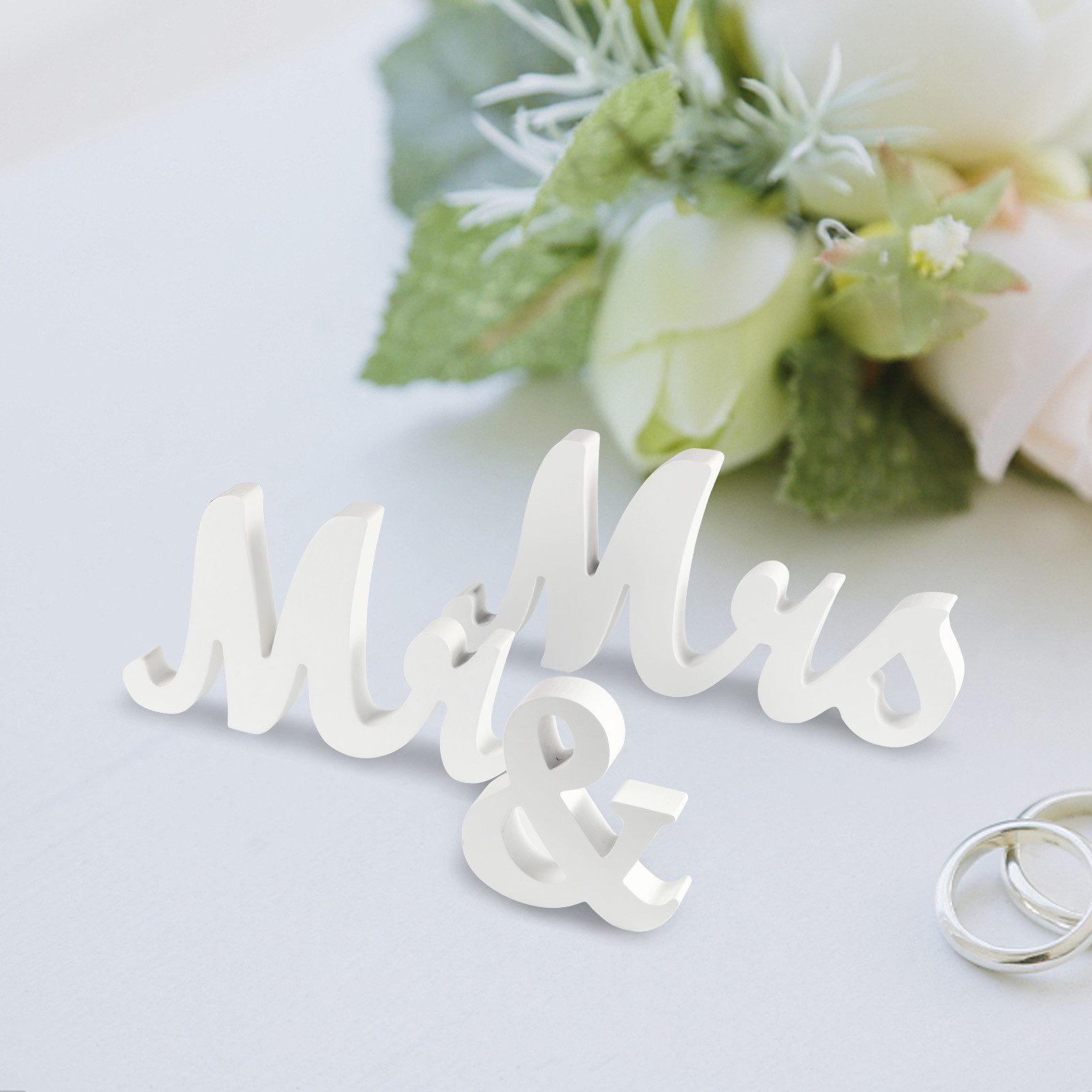 GarveeMore Deko-Buchstaben Weiße Mr & Mrs Holzschilder, freistehende Hochzeit Tischdekoration, romantische Schrift für Feier & Geschenk, Hochzeit Fotoprops