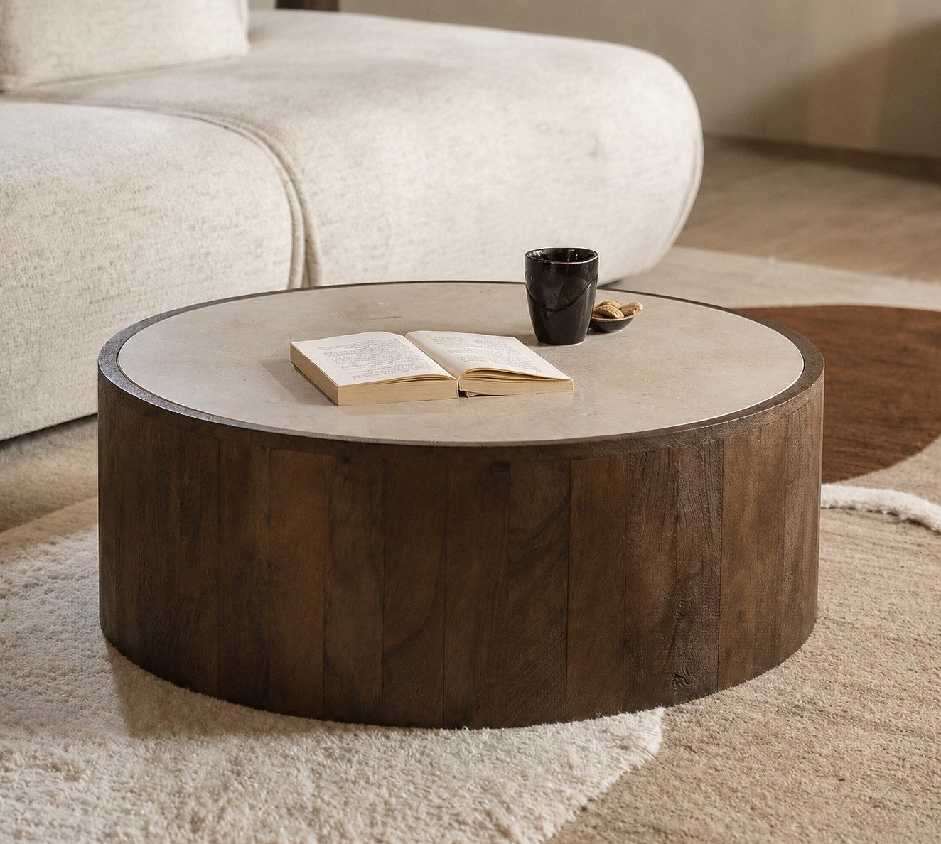Maison ESTO Couchtisch Florenz rund Ø 79 cm aus Mangholz und Marmor (kein Set - 1 Couchtisch), Tischplatte aus Marmor