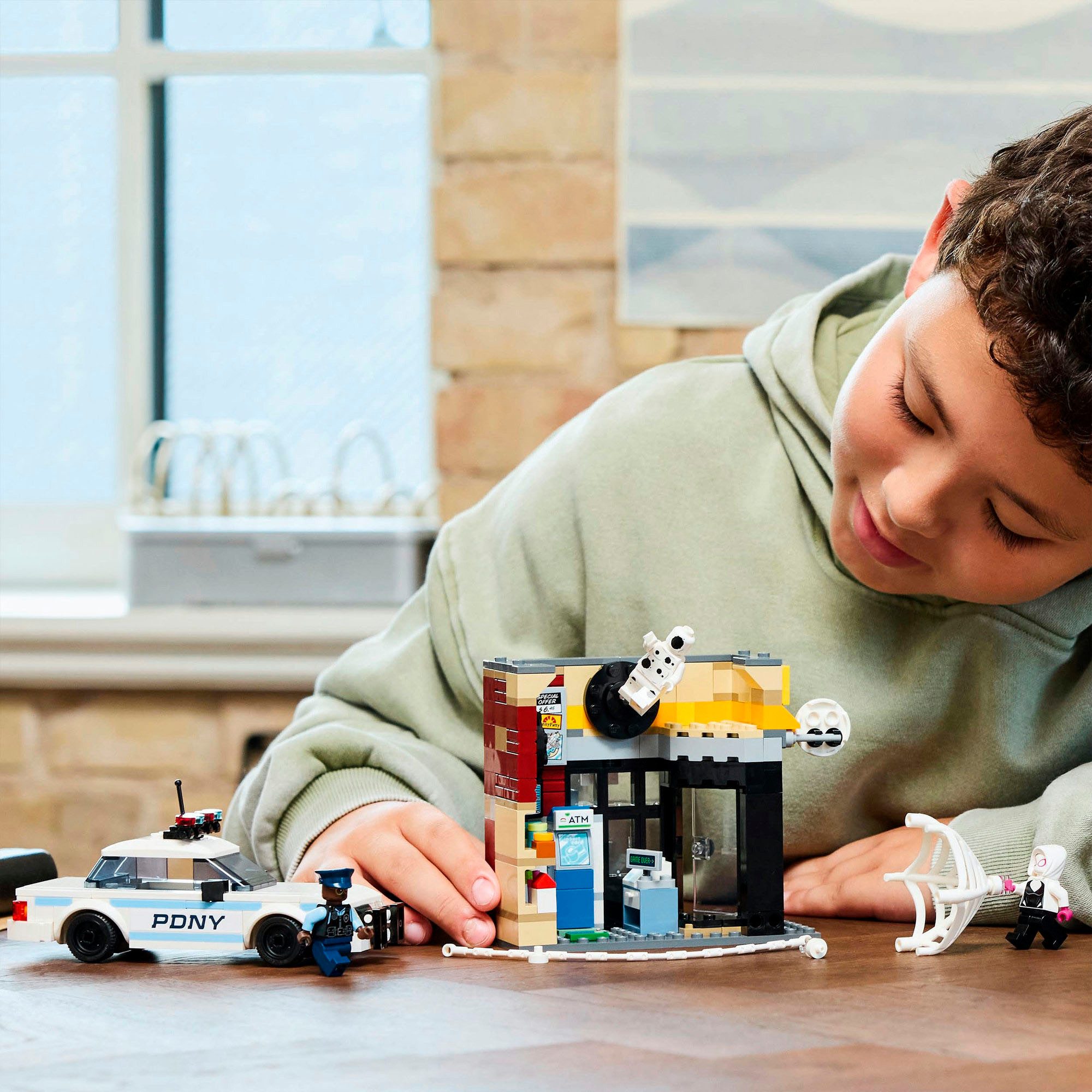 LEGO® Spider-Verse: Miles Morales vs. Spot günstig online kaufen