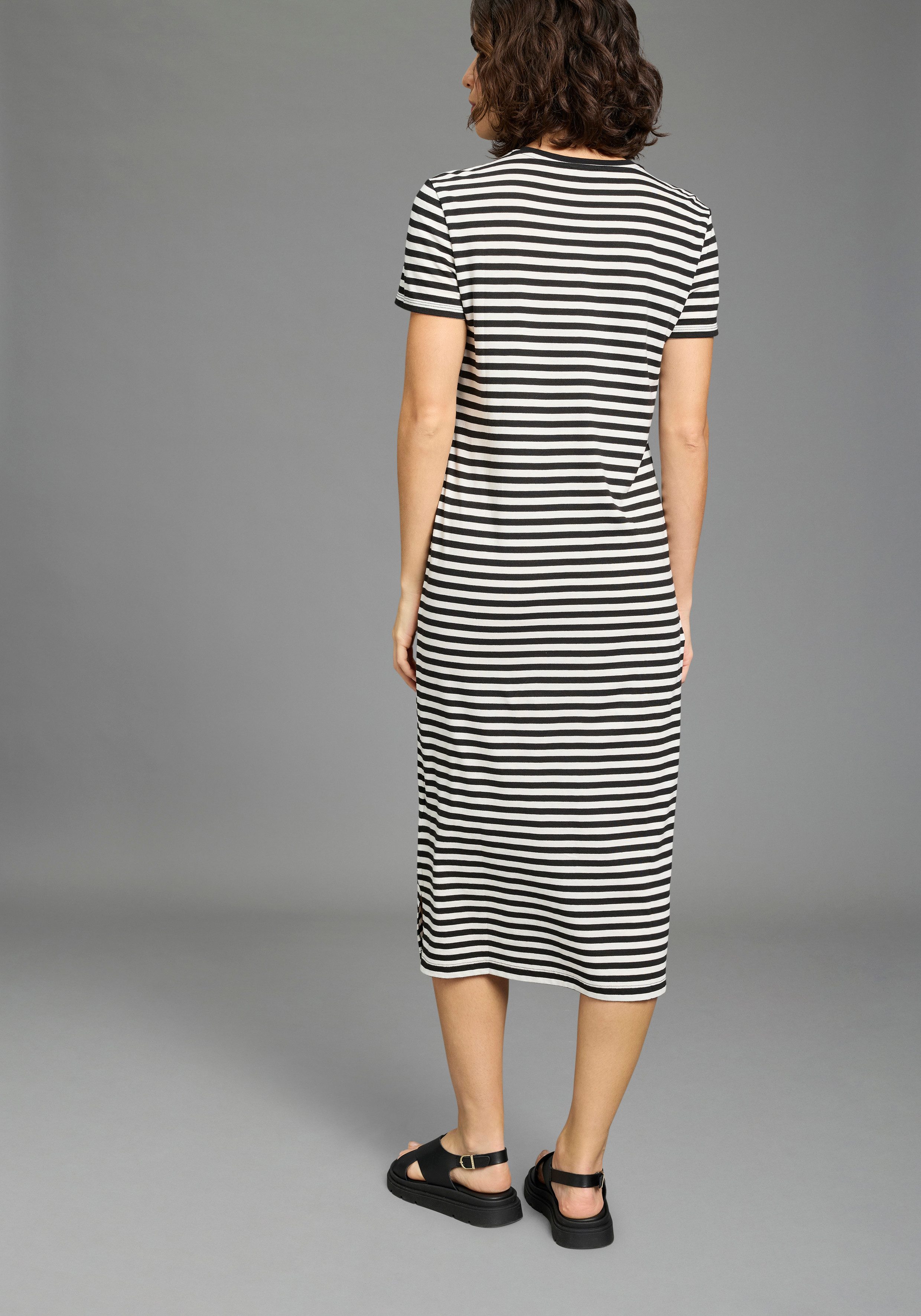 Flashlights Shirtkleid wadenlange Schnittform, aus Single Jersey, mit gestreifter Optik
