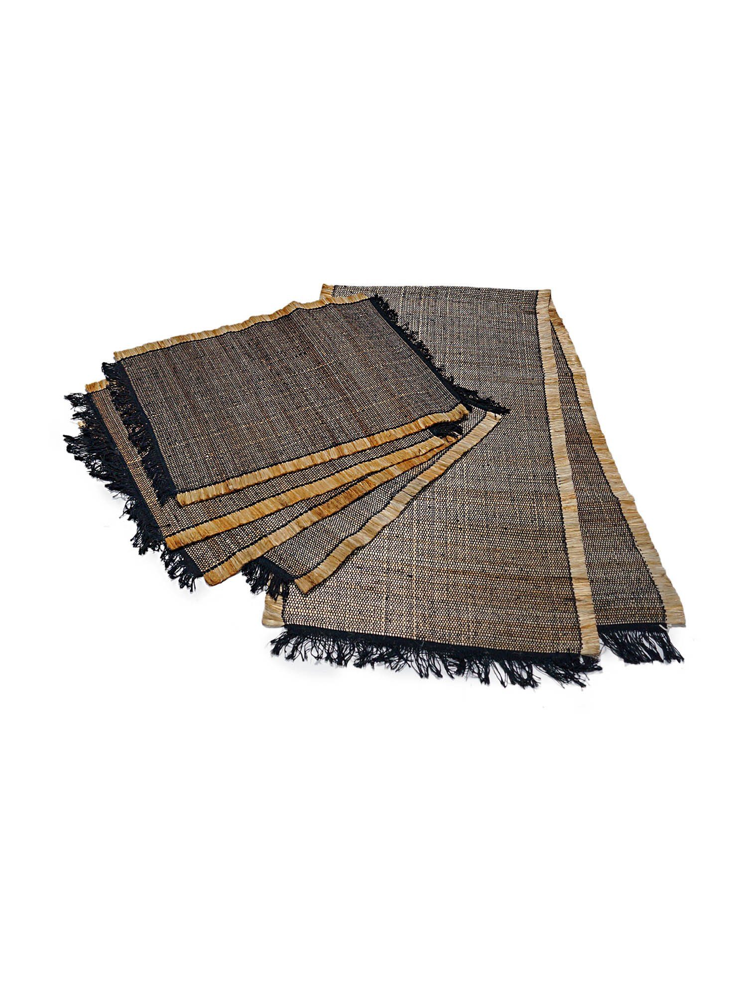 By Louise Tischläufer Set (5-tlg), Unterleger Läufer Tischset. € 34,95, (€ 6,99 pro 1 Stk).