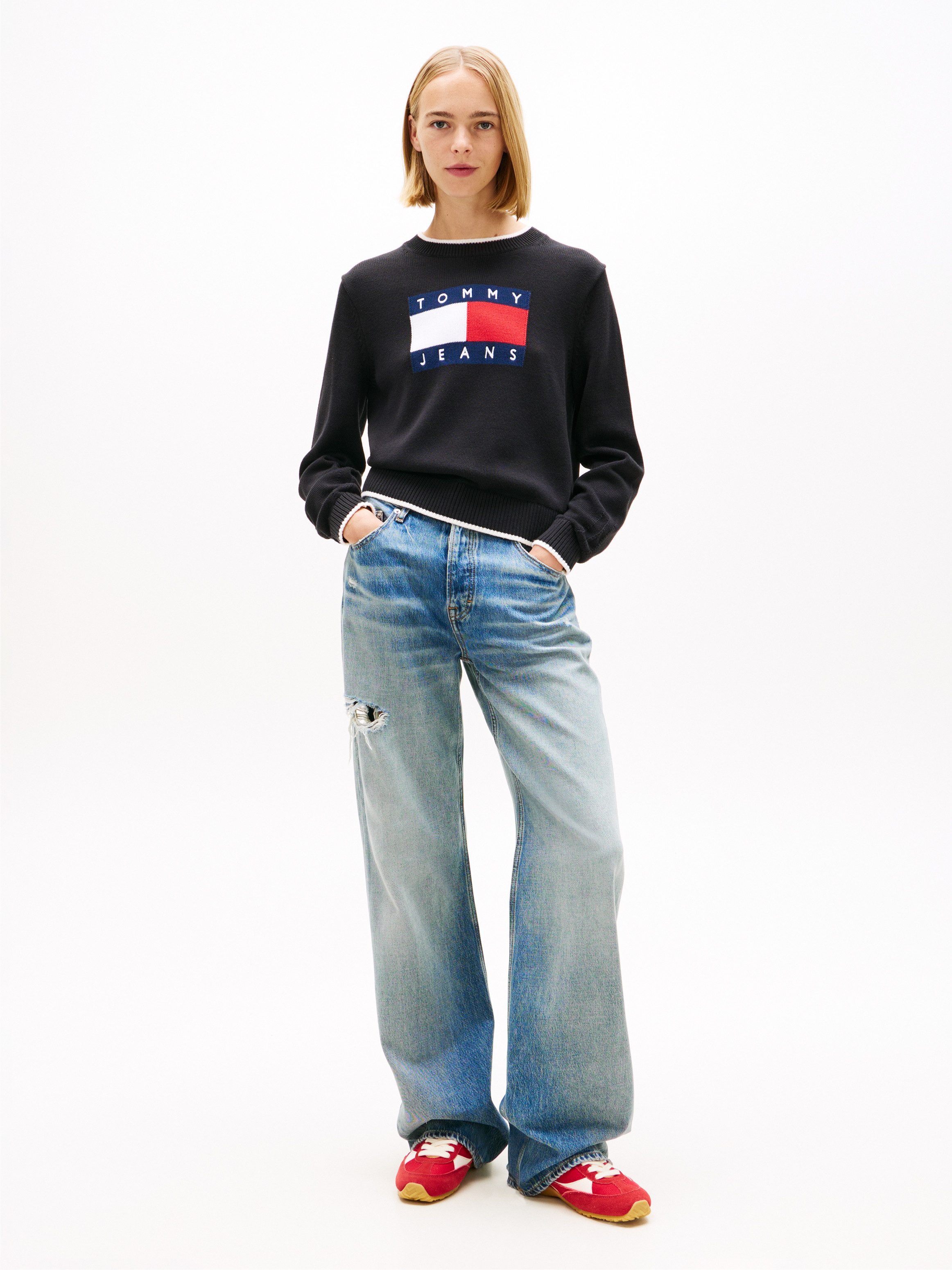 Tommy Jeans Strickpullover TJW TIPPING FLAG SWEATER EXT mit Logo-Intarsie, Relaxed Fit