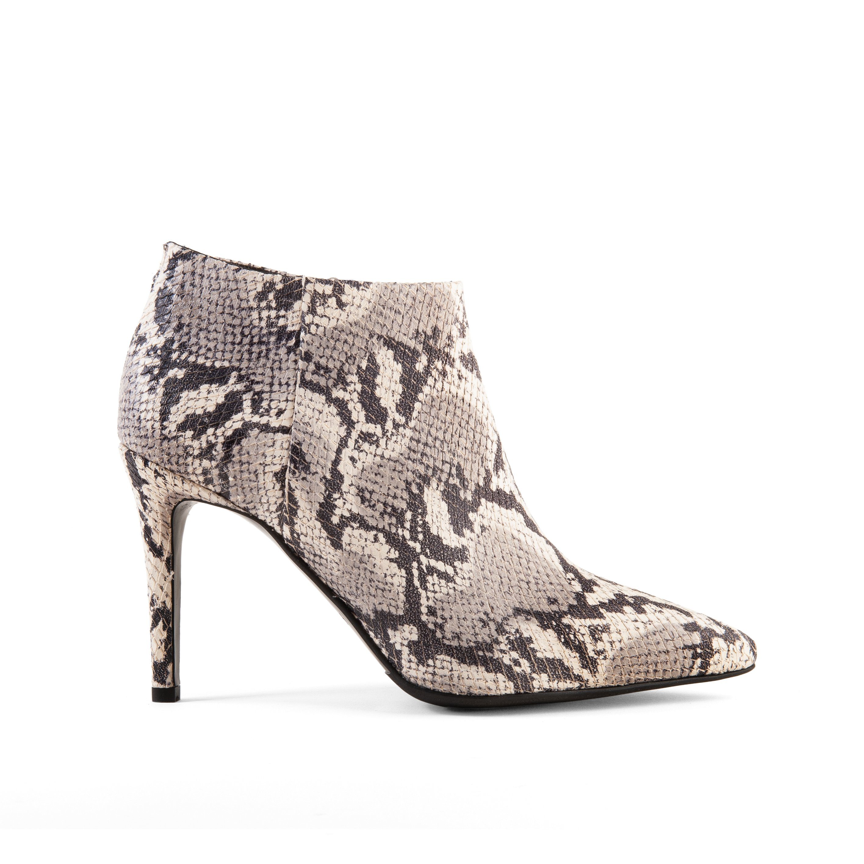 GosiaK. "Angelina" High-Heel-Stiefelette ein absoluter Hingucker günstig online kaufen