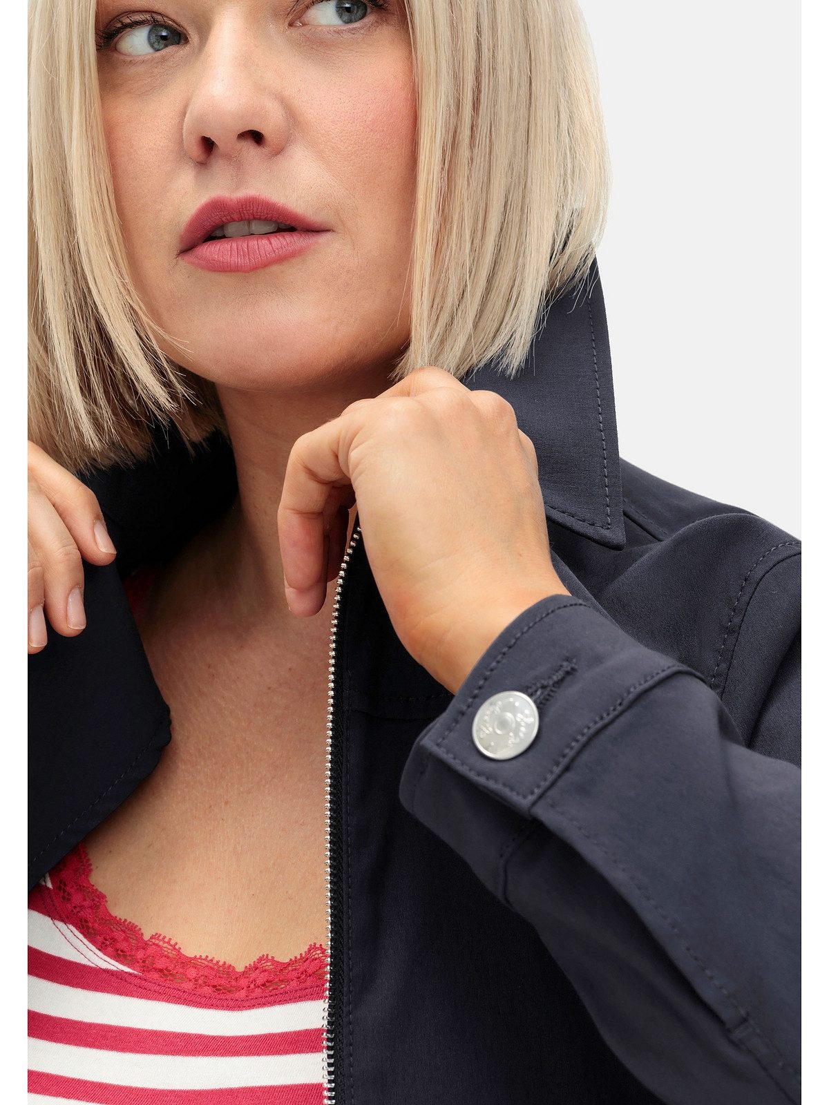 Sheego Kurzjacke Große Größen aus Bengalin, in taillierter Form