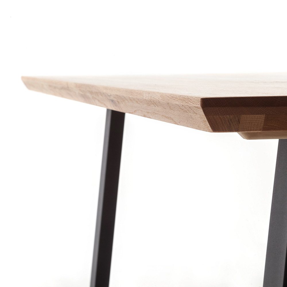 Lomadox Sitzbank PARACATU-06, Massivholz, X-Gestell, Schweizer Kante, Eiche geölt, 200x40cm