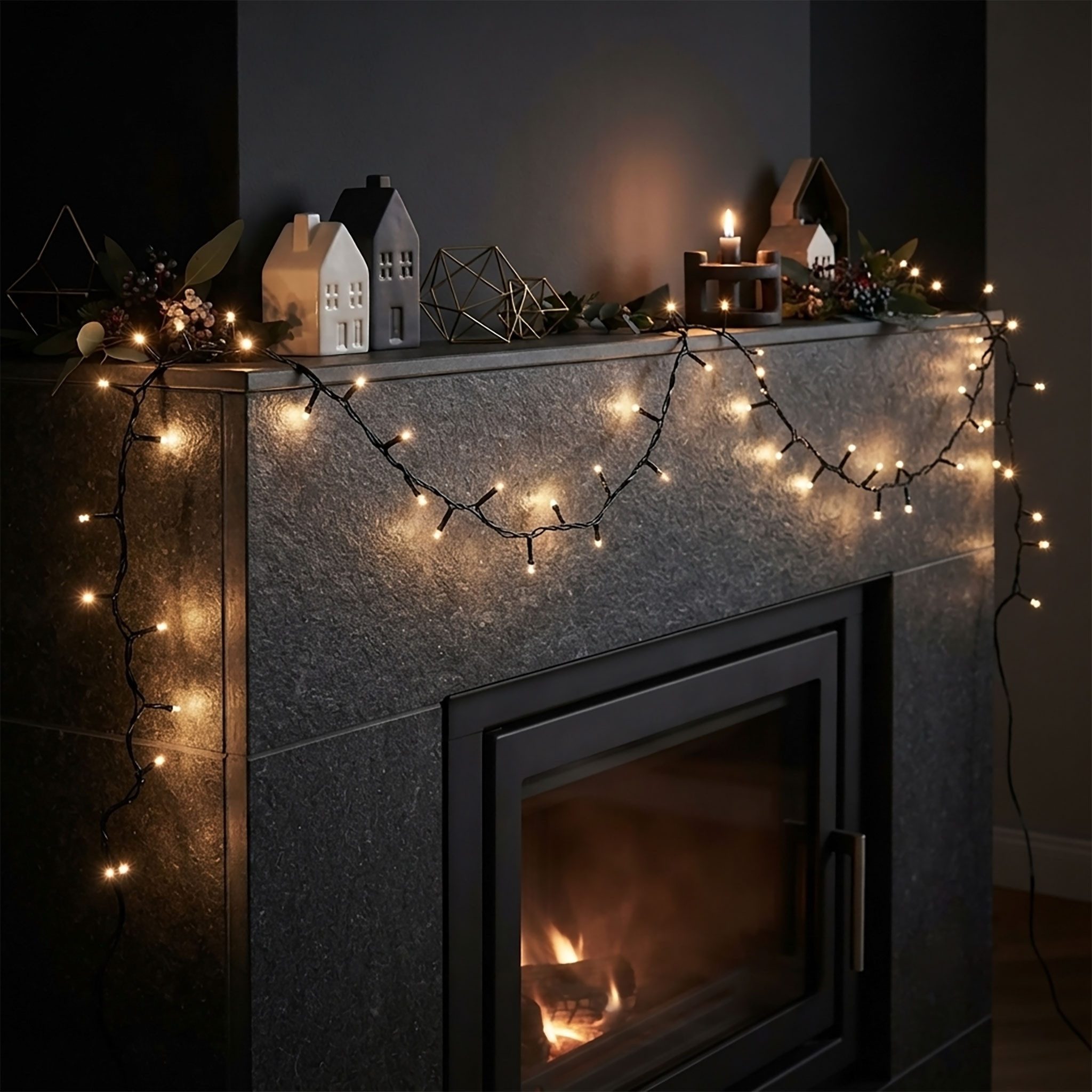 Spetebo LED-Lichterkette Weihnachts Lichterkette warm weiß - 80 LED / 6 m, 80-flammig, Garten Deko Beleuchtung für Außen und Innen – Bild 3 von 5