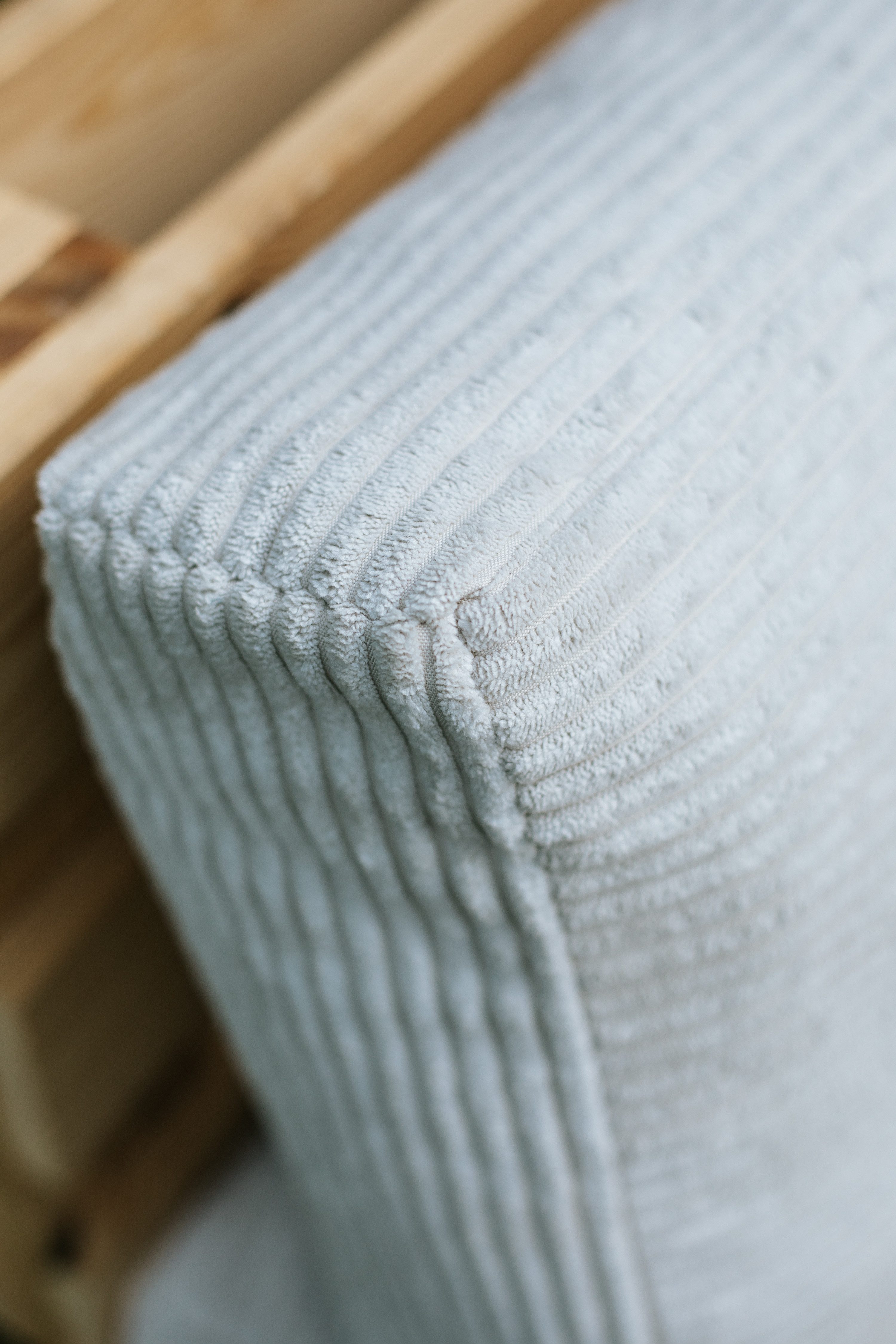 yourhouse24 Dekokissen Palettenkissen SOFIA CORD Sitzkissen Set 1+1 120x80