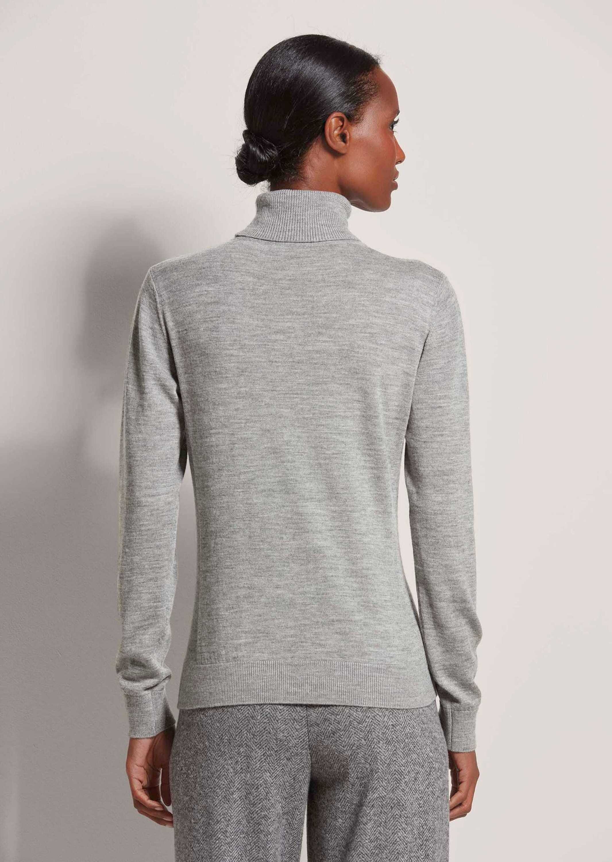 MADELEINE Strickpullover Feinstrickpullover mit Rollkragen Basicpullover mit Rippstrick-Details und Langarm
