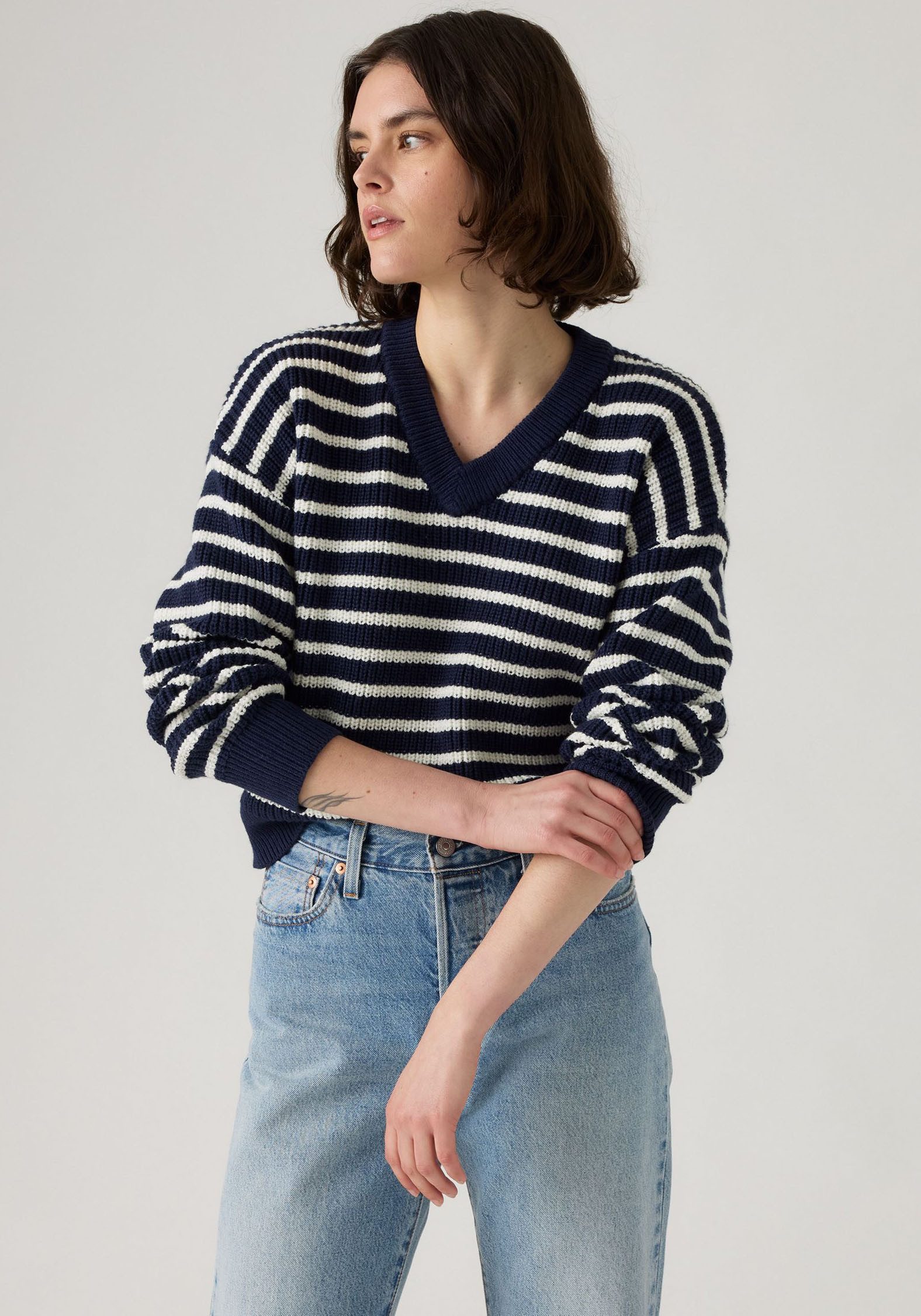 Levi's® Strickpullover REESE VNECK SWEAT mit V-Ausschnitt günstig online kaufen