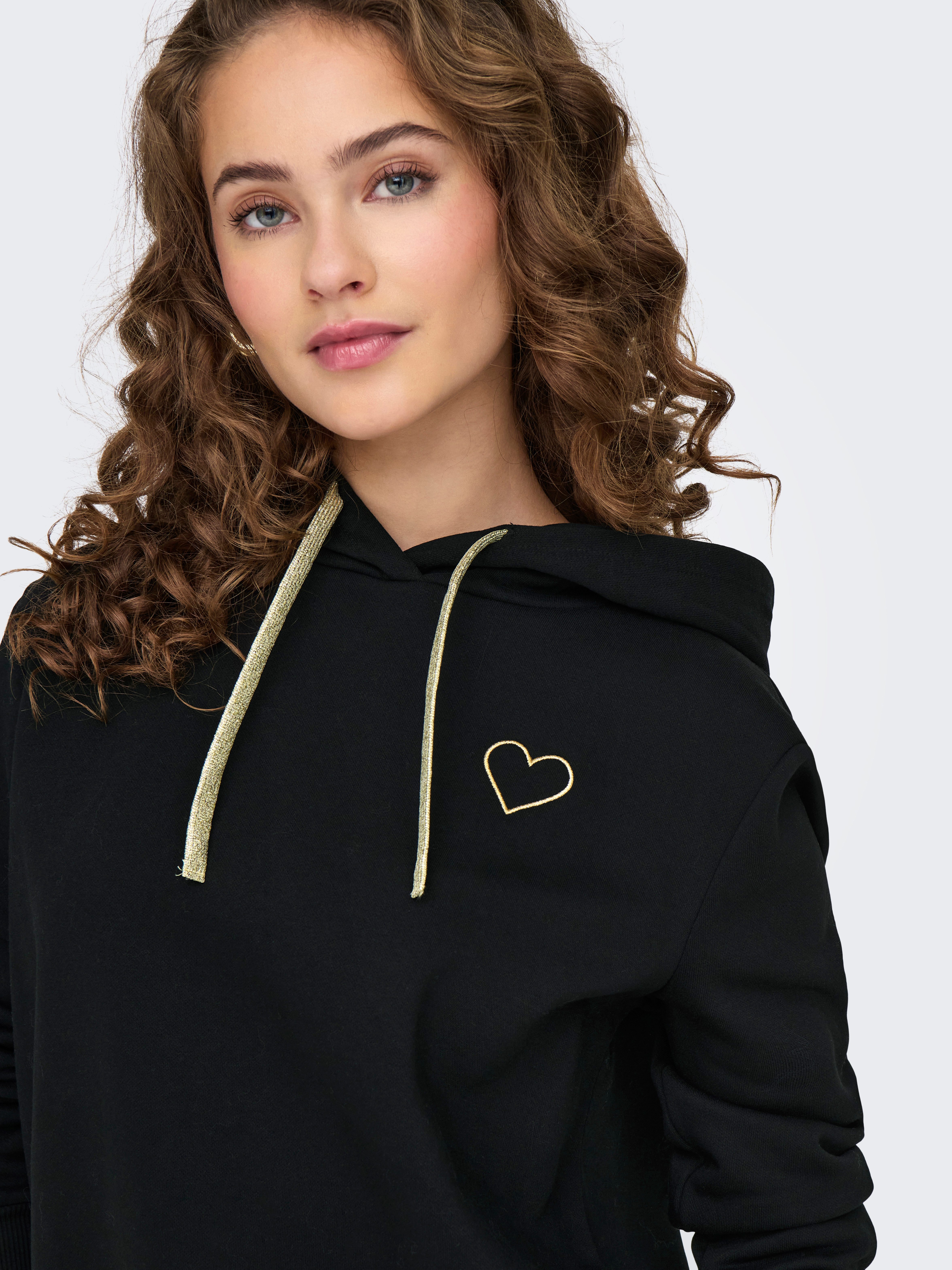 ONLY Kapuzensweatshirt ONLNOLI L/S HEART HOOD SWT NOOS Baumwollmischung, regular fit