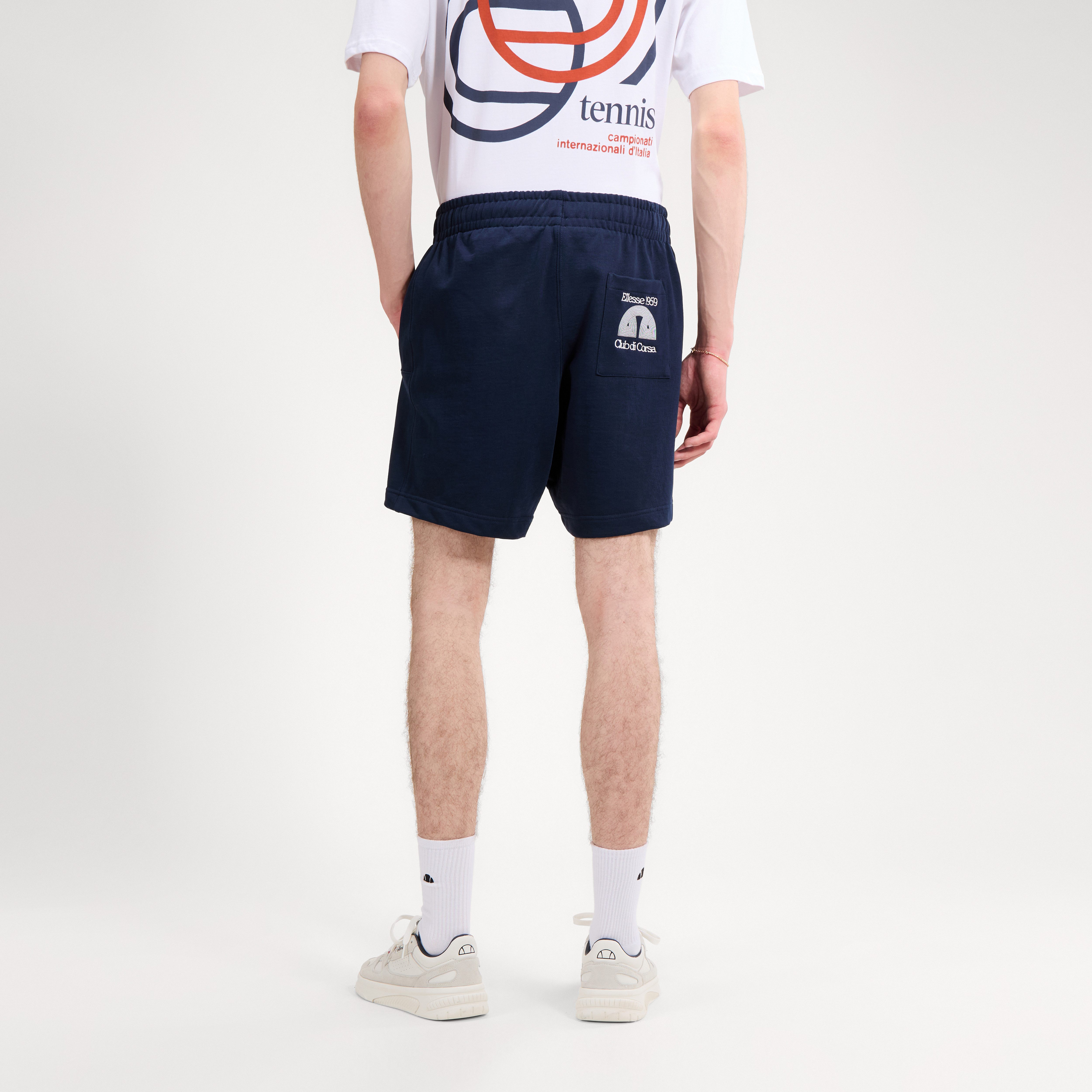 Ellesse Sweatshorts CLUB DI CORSA SHORT aus Baumwolle und Polyester, mit Gummizug