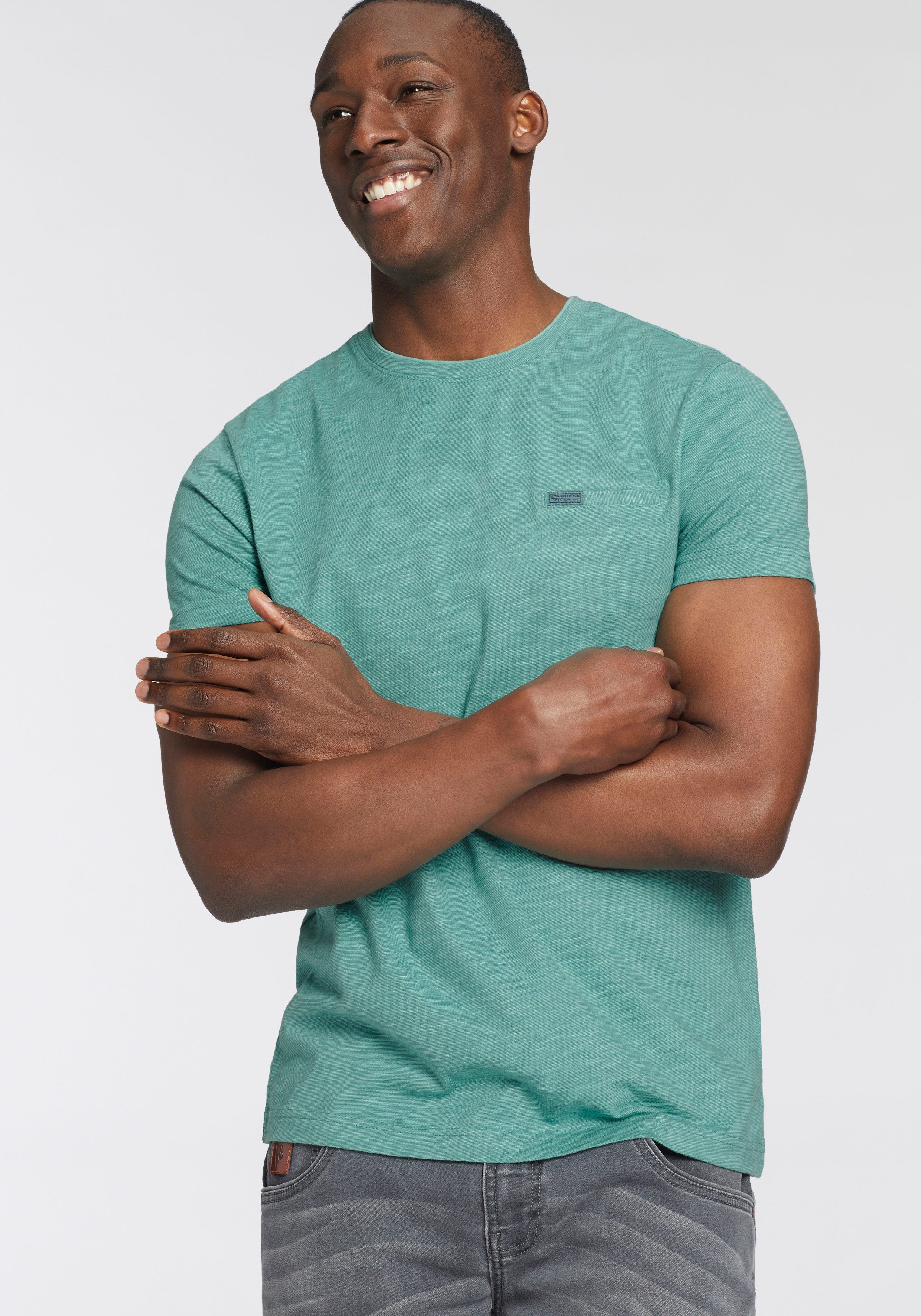 Bruno Banani T-Shirt Mit Doppelkragen und günstig online kaufen