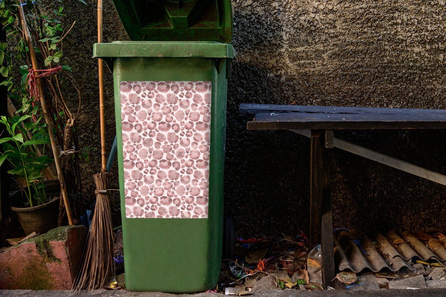 MuchoWow Wandsticker Pantherdruck - Rosa - Abfalbehälter (1 Sticker, Flecken Container, - St), Mülltonne, Mülleimer-aufkleber, Luxus