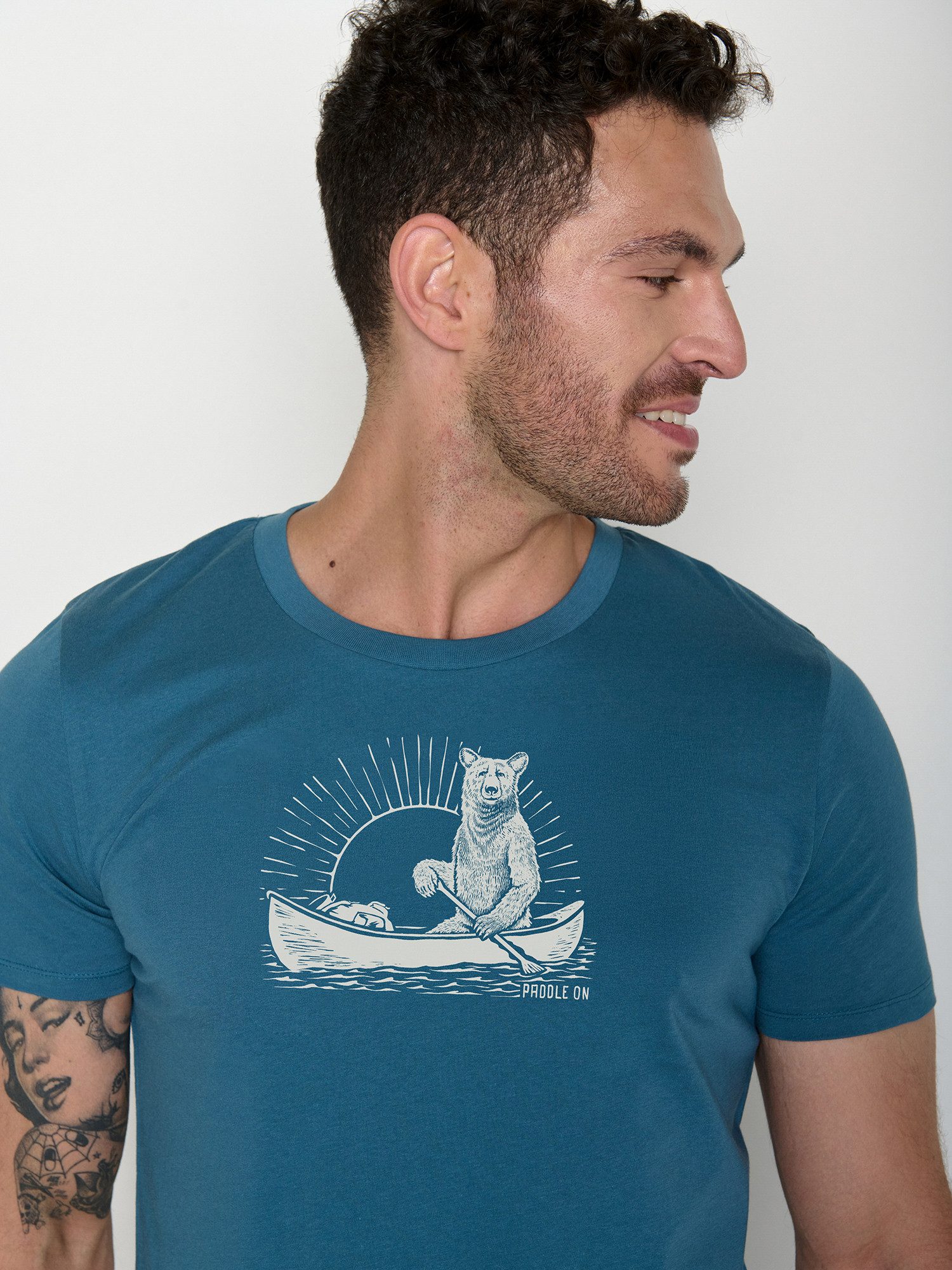GreenBomb T-Shirt Guide Bear Canoe (1-tlg., 1) klassischer Schnitt, tailliert, Rundhalsausschnitt, Bio-Baumwolle