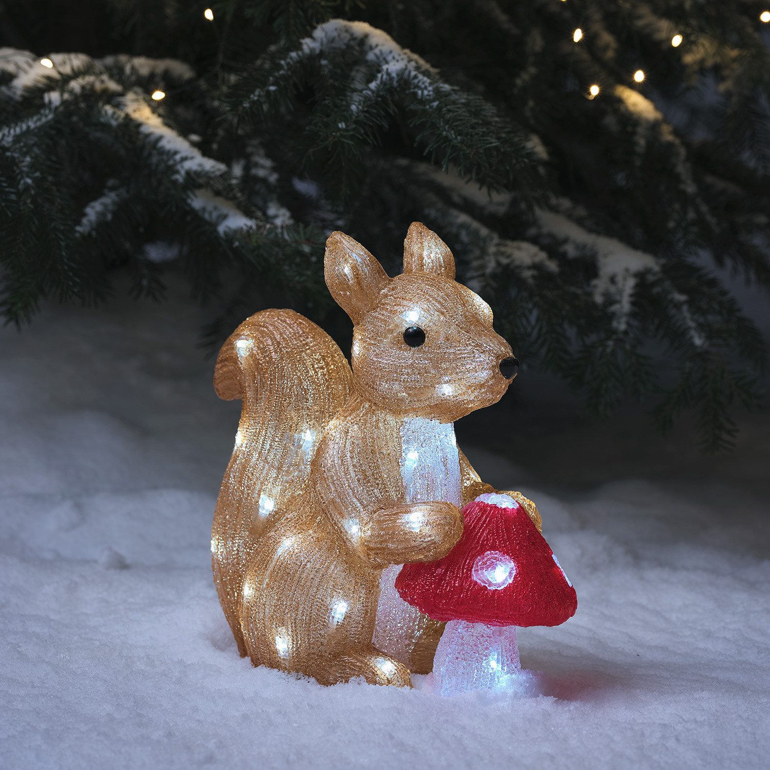 Lights4fun LED Dekofigur 32cm LED Acryl Weihnachtsfigur Twiggy das Eichhörnchen, LED fest integriert