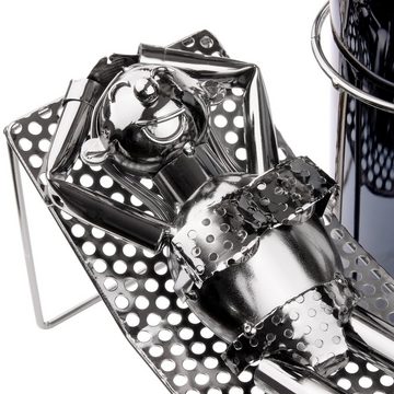 BRUBAKER Weinflaschenhalter Liebespaar im Urlaub - Metall Skulptur, (Silber Metallfigur Flaschenhalter, 1-St., Weingeschenk für Urlauber mit Grußkarte), Flaschenständer liegendes Paar unter Palme
