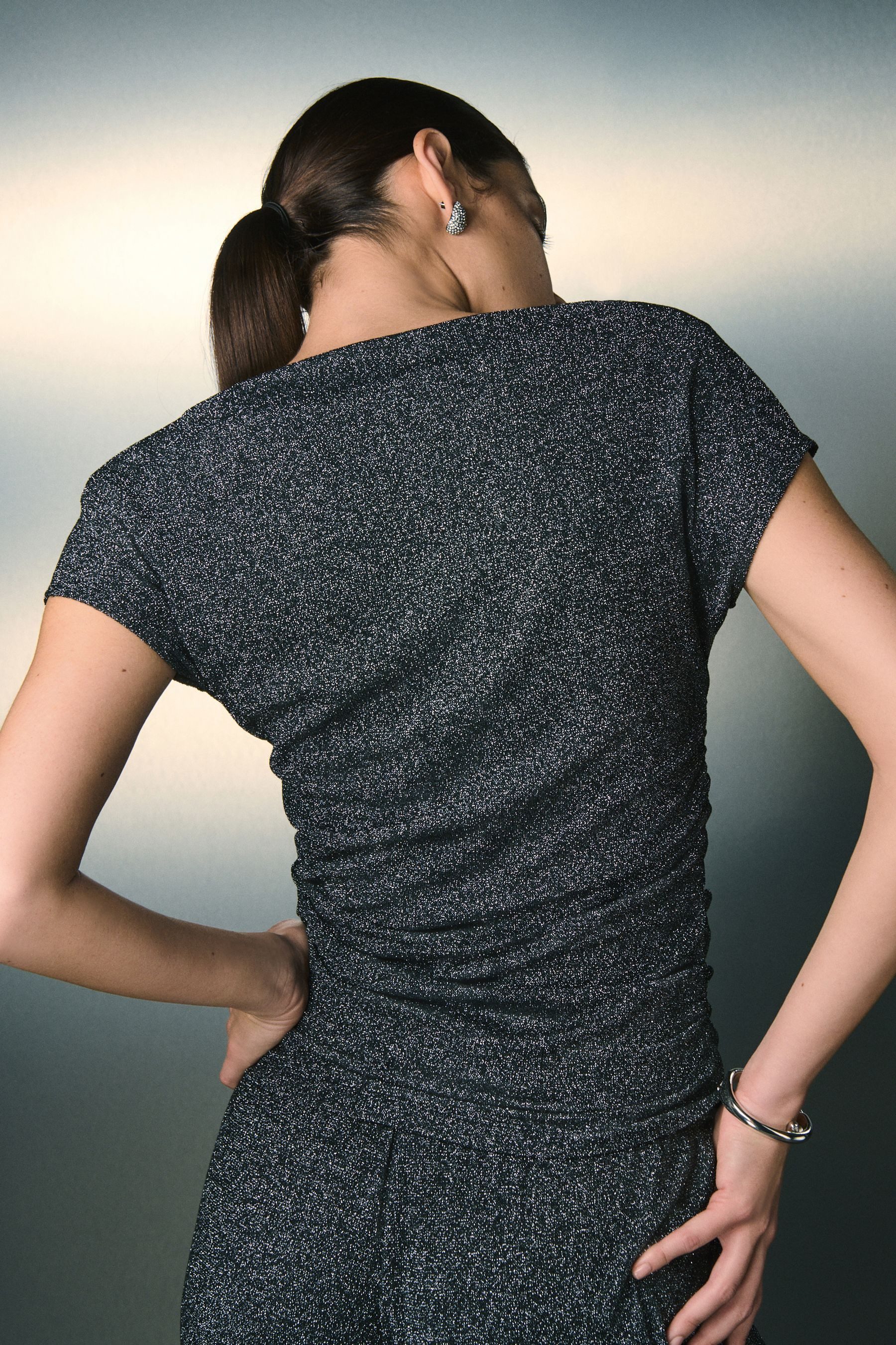 Next Kurzarmbluse Kurzärmeliges, glitzerndes Metallic-Oberteil (1-tlg) günstig online kaufen