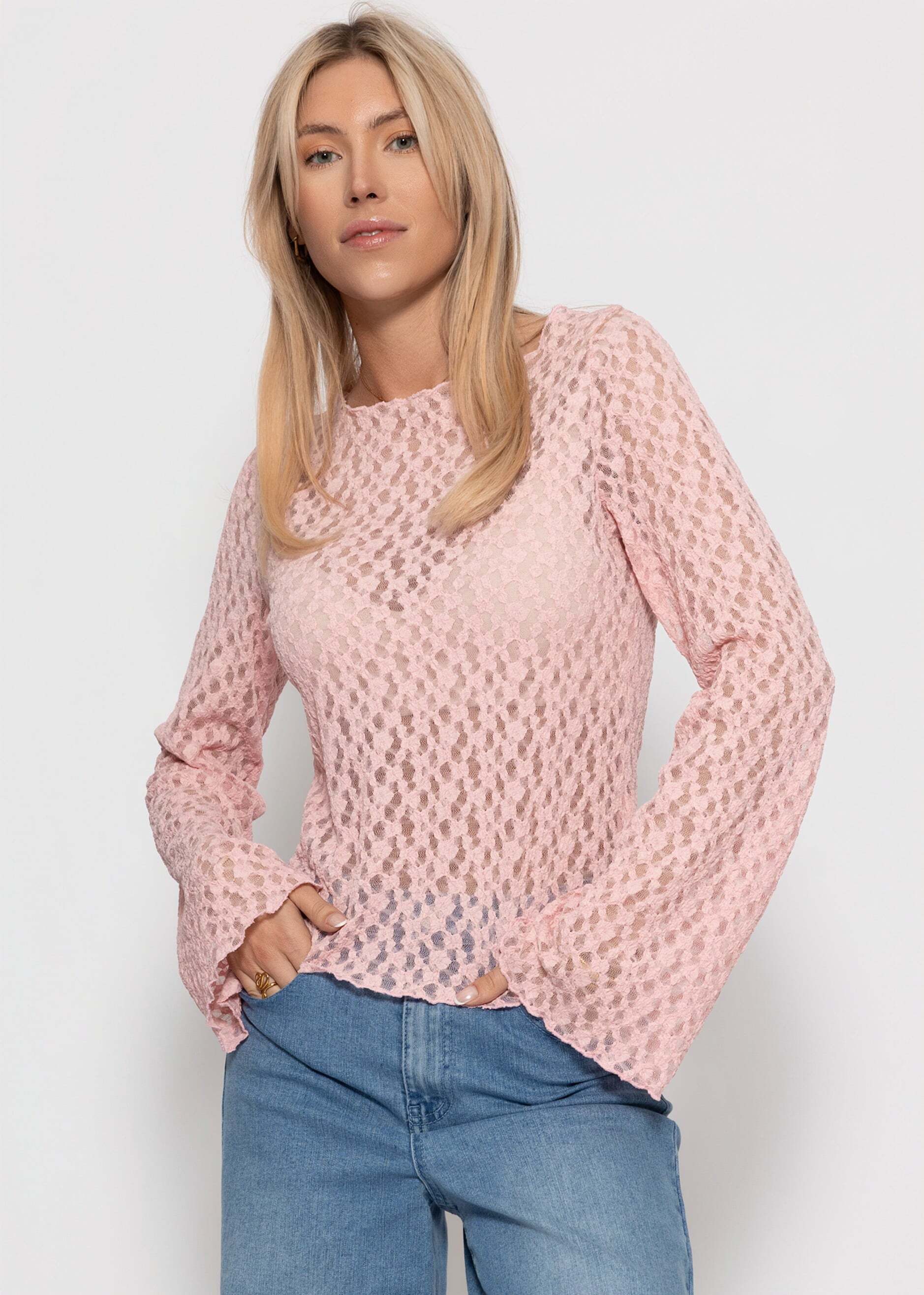 SASSYCLASSY Langarmshirt Spitzenshirt mit weiten Ärmeln für Damen Elegantes Langarmshirt mit floralem Muster in leichter Transparenz