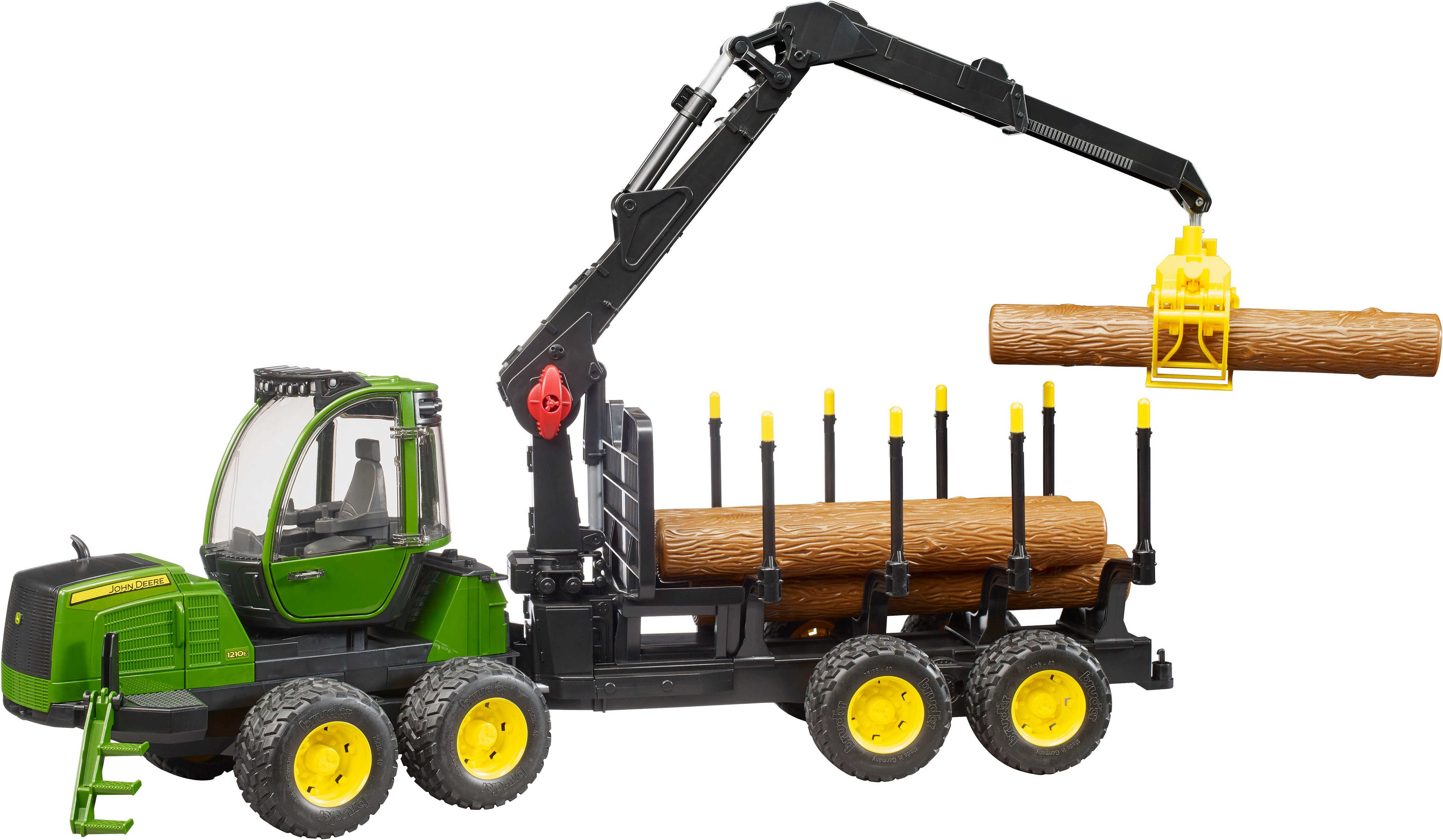 Bruder® Spielzeug-Traktor John Deere 1210E Rückezug m.Holzgreifer/Baumstämme (02133), Made in Europe