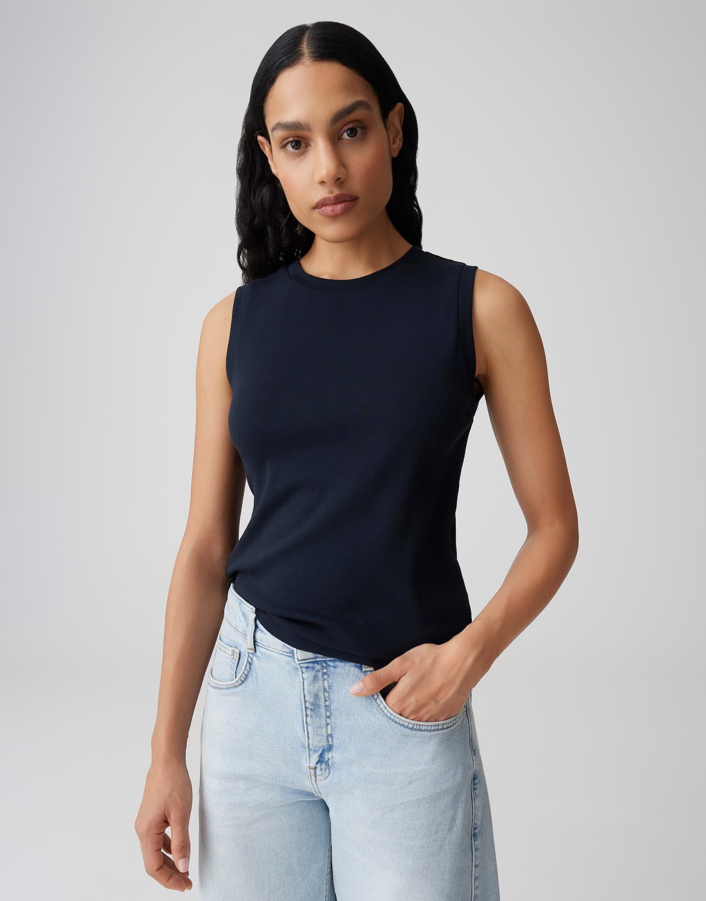 OPUS Kurzarmshirt Tanktop aus nachhaltigem Baumwoll-Mix Weicher Griff, elastischer Stoff für komfortable Passform