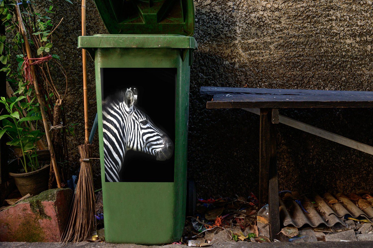 MuchoWow Wandsticker auf schwarzem Abfalbehälter Zebra Container, der Mülltonne, (1 Mülleimer-aufkleber, Seite von St), Sticker, Hintergrund