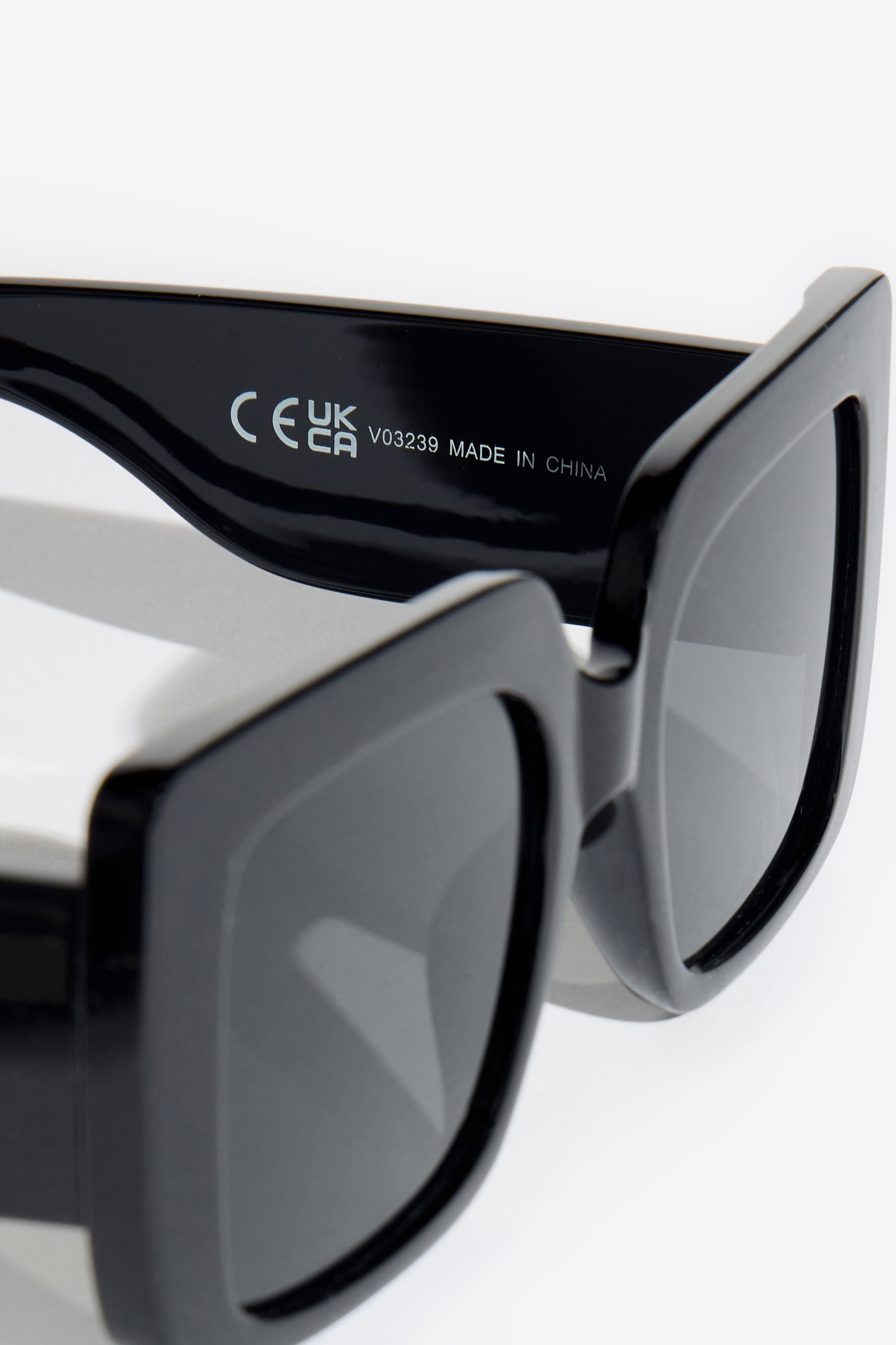 Friends Like These Sonnenbrille Friends Like These übergroße, eckige Sonnen günstig online kaufen