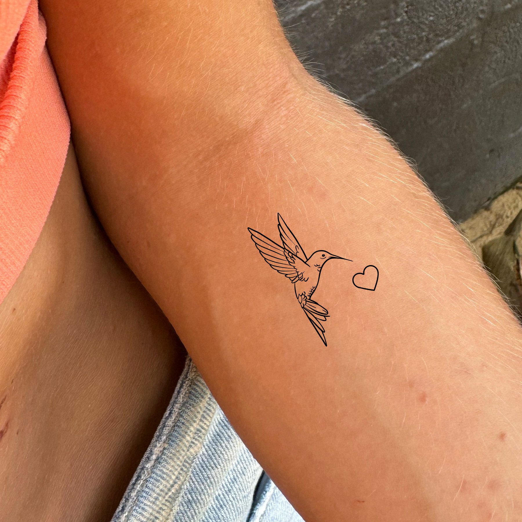 Inkster Schmuck-Tattoo Kolibri mit Herz Tattoo, wasserfestes temporäres Tattoo, 2 Wochen Halt